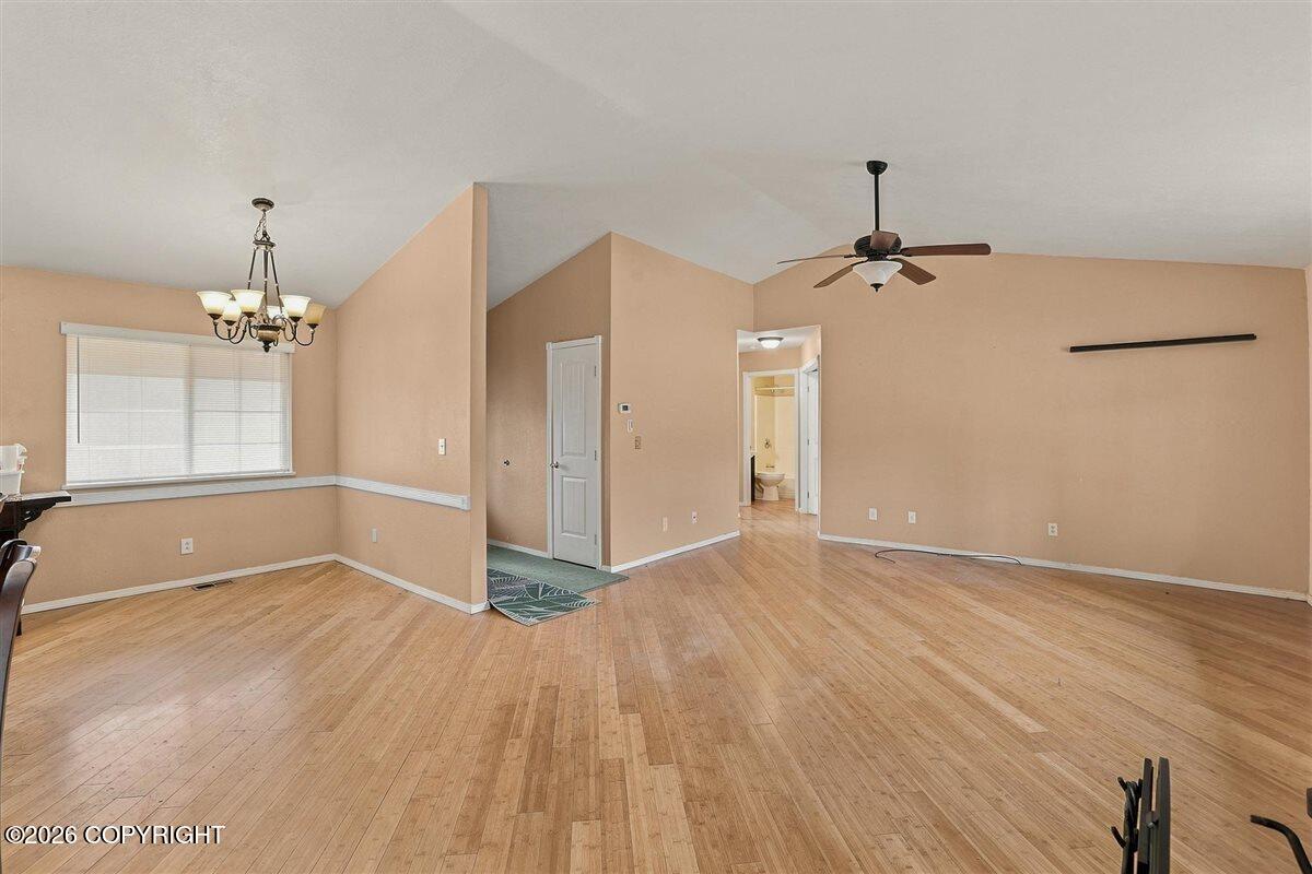 279 W Sunflower Drive Property Photo 7