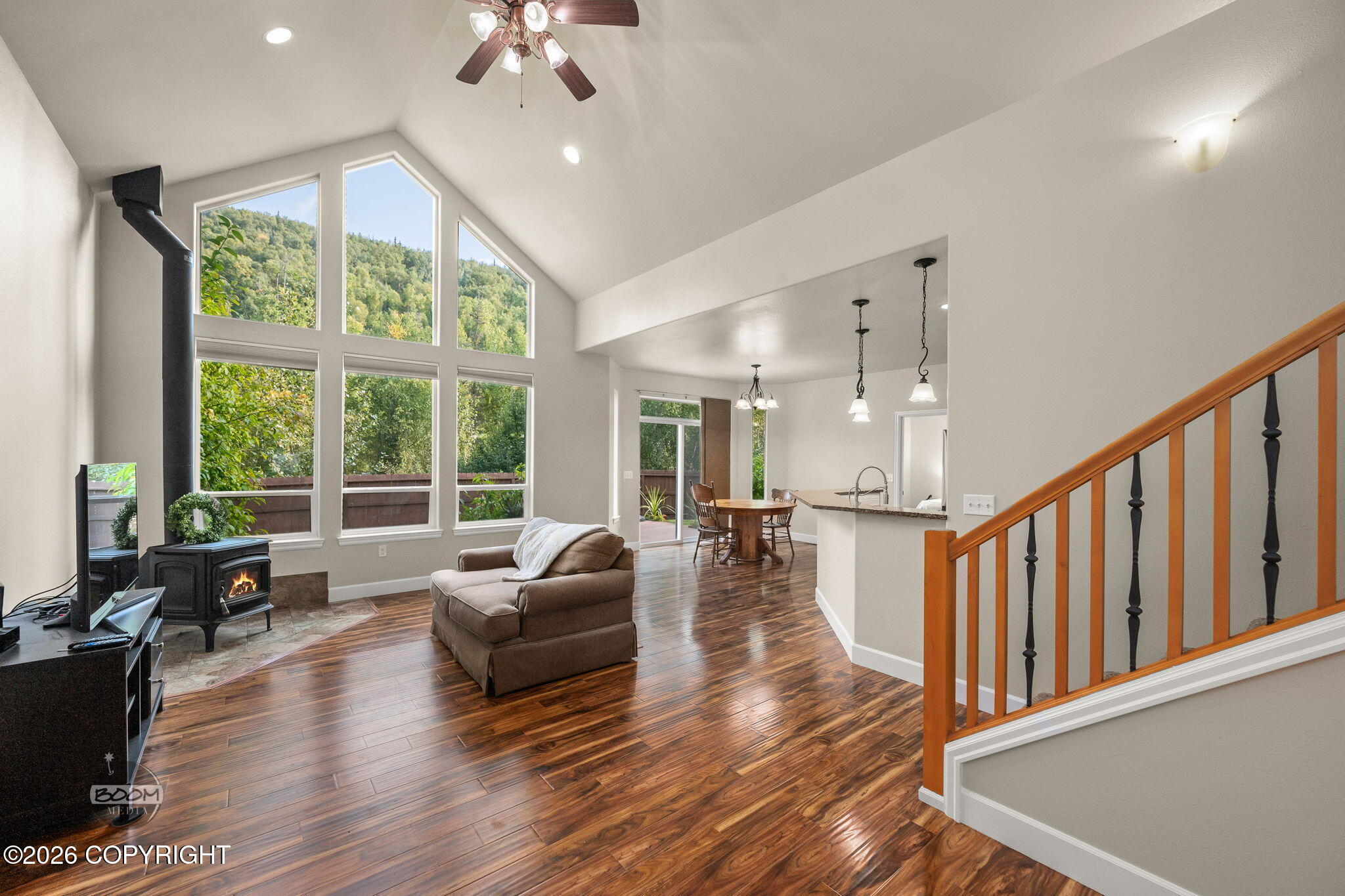 19325 New Market Drive Property Photo 4