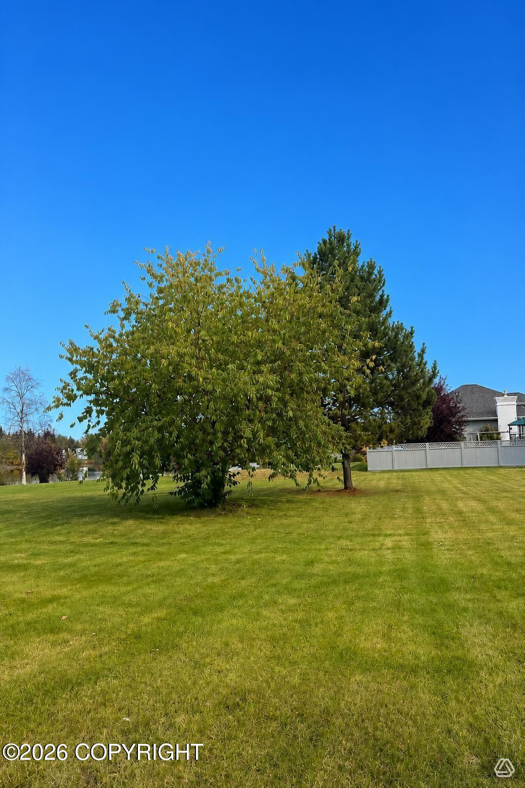 995 Shoreline Drive Property Photo 3