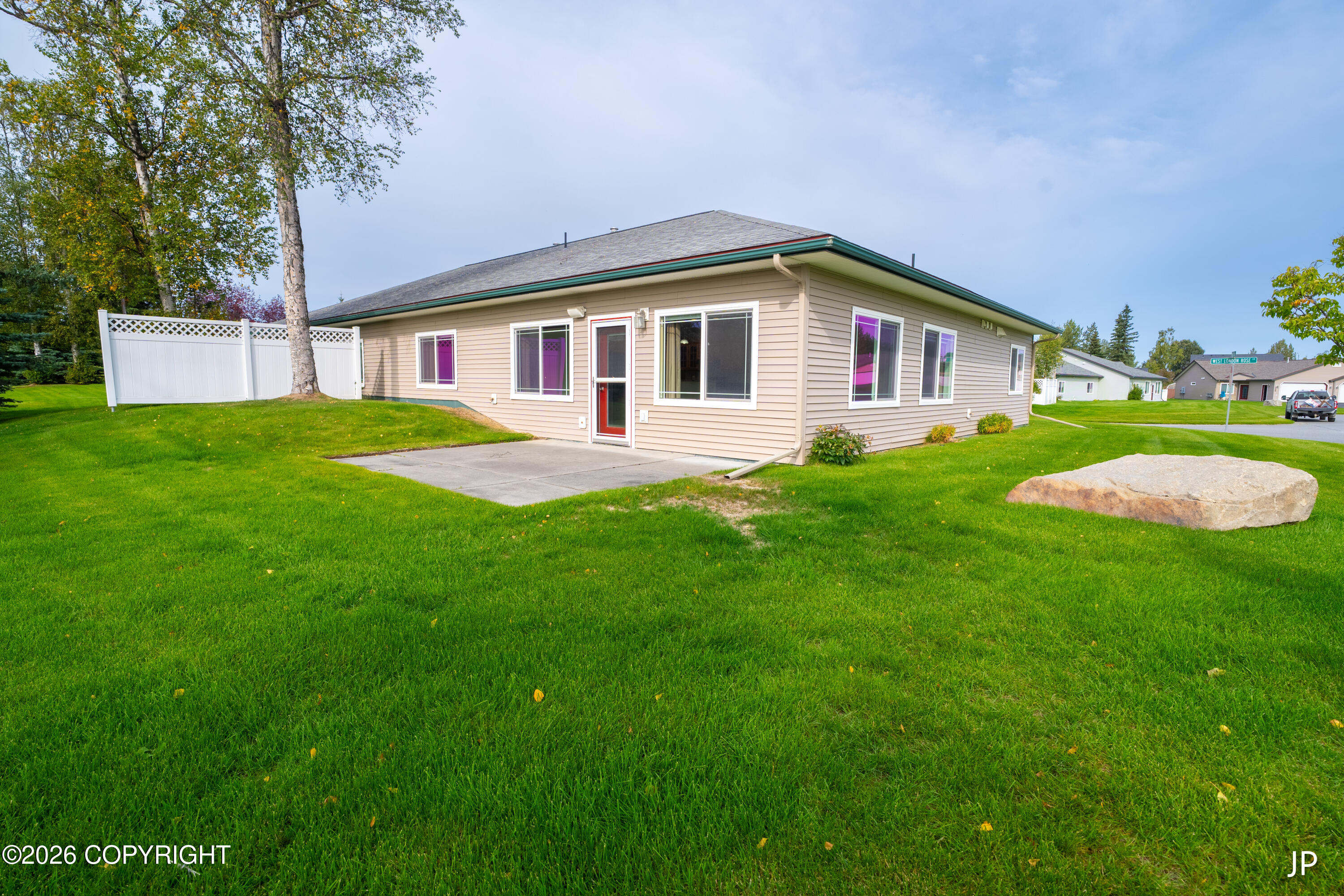 281 W London Rose Circle Property Photo 4