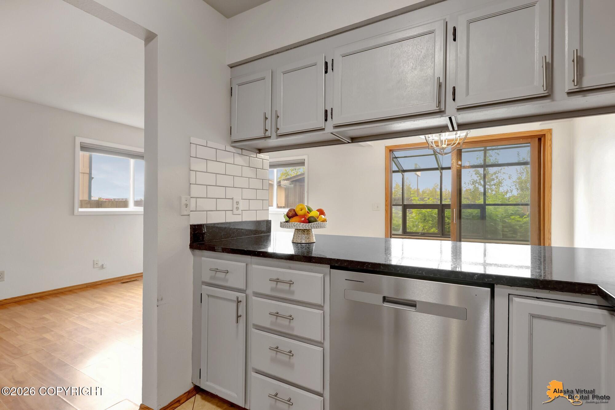 1009 Fred Circle Property Photo 6