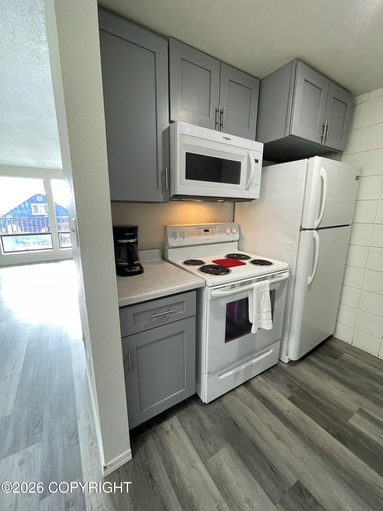 207 Washington Street Property Photo 8