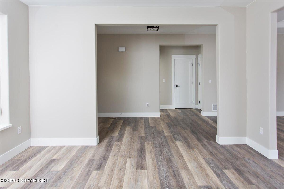 1910 W Cameron Drive Property Photo 6