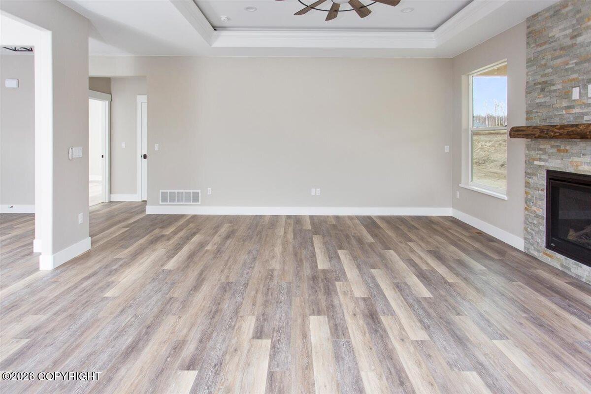 1910 W Cameron Drive Property Photo 7