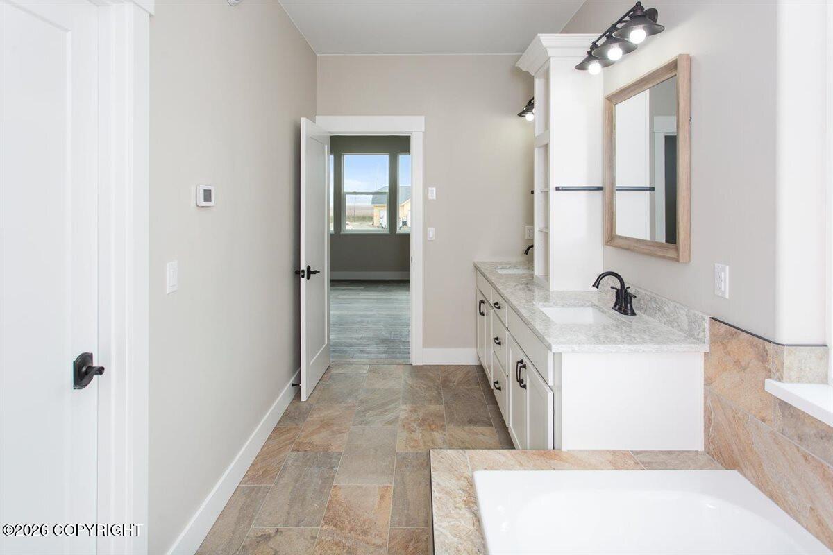 1910 W Cameron Drive Property Photo 37