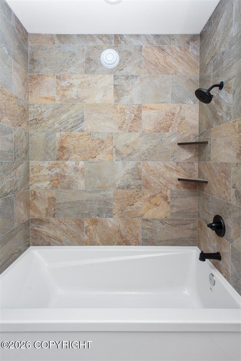 1910 W Cameron Drive Property Photo 52