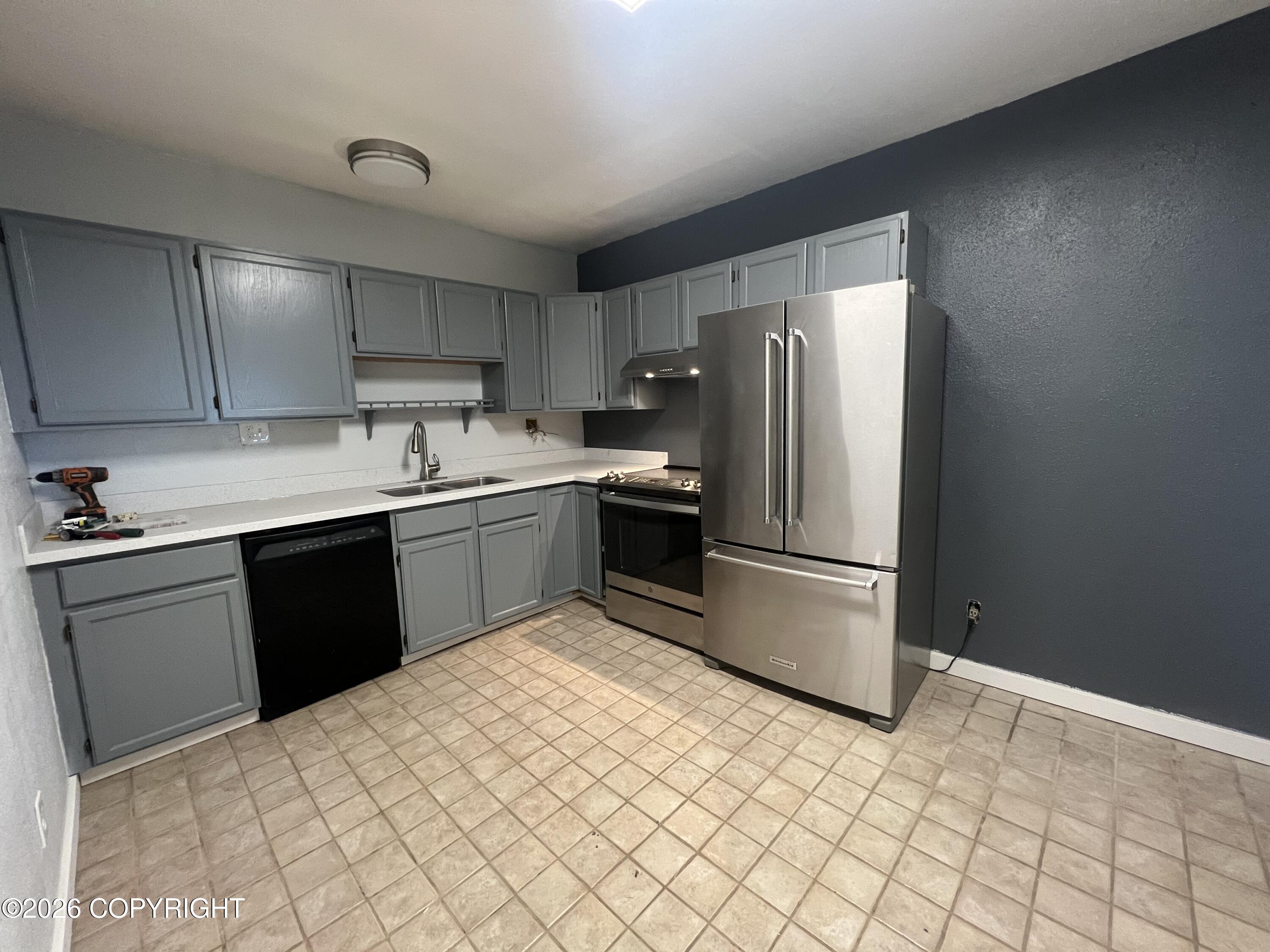 5830 E Columbus Way #6 Property Photo 2