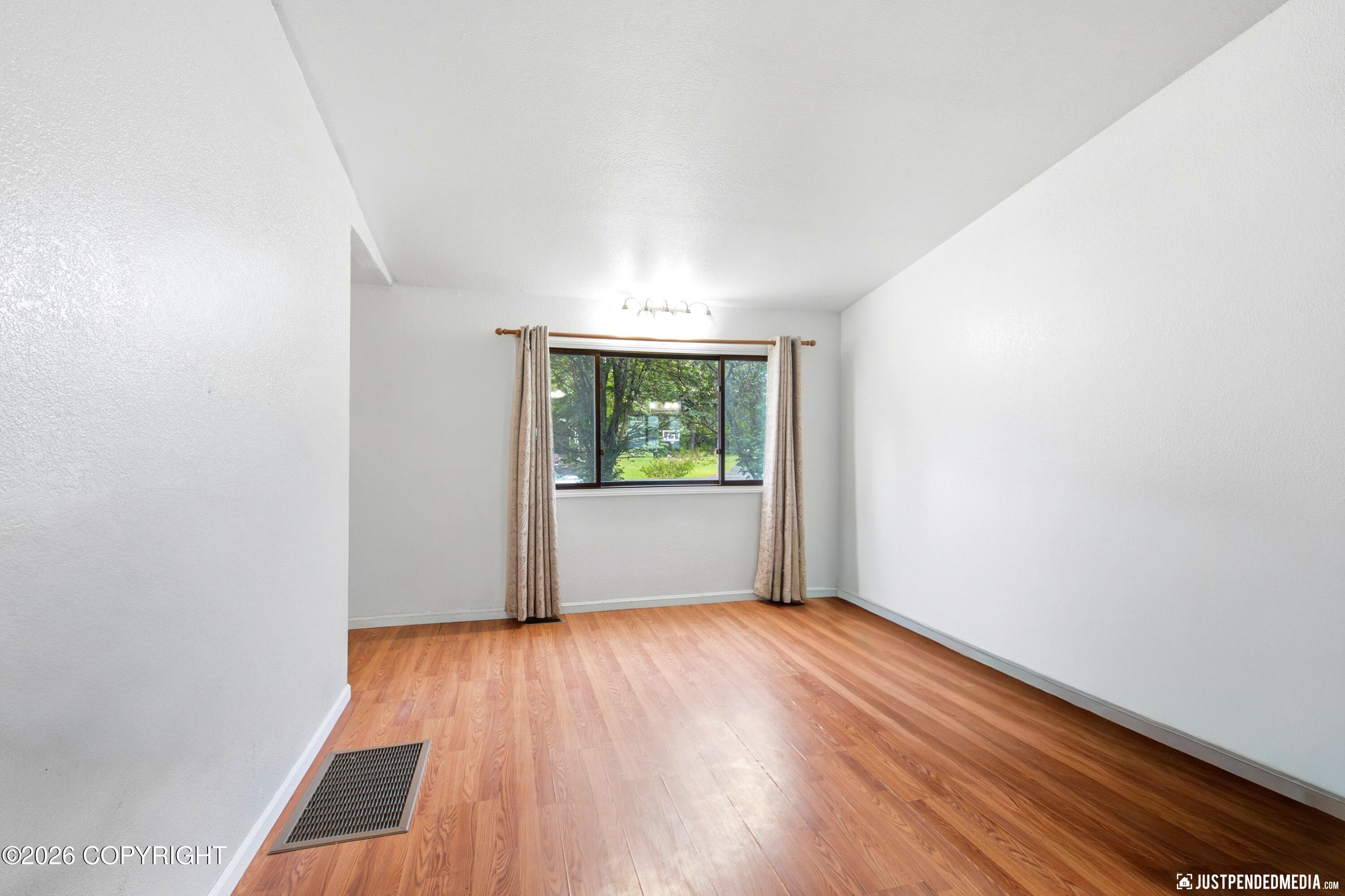 8123 Harvest Circle Property Photo 6