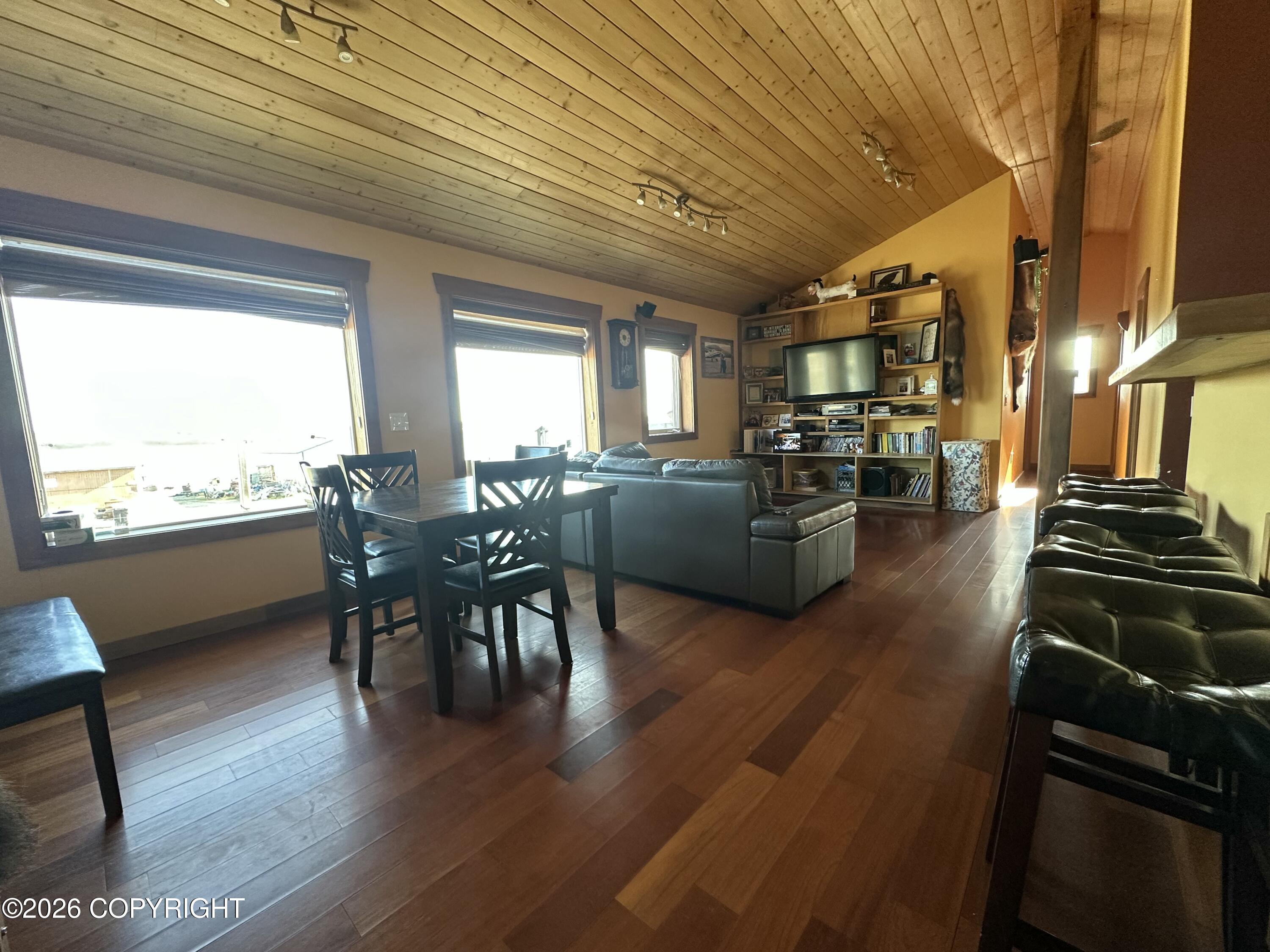 466 8th Avenue Property Photo 7