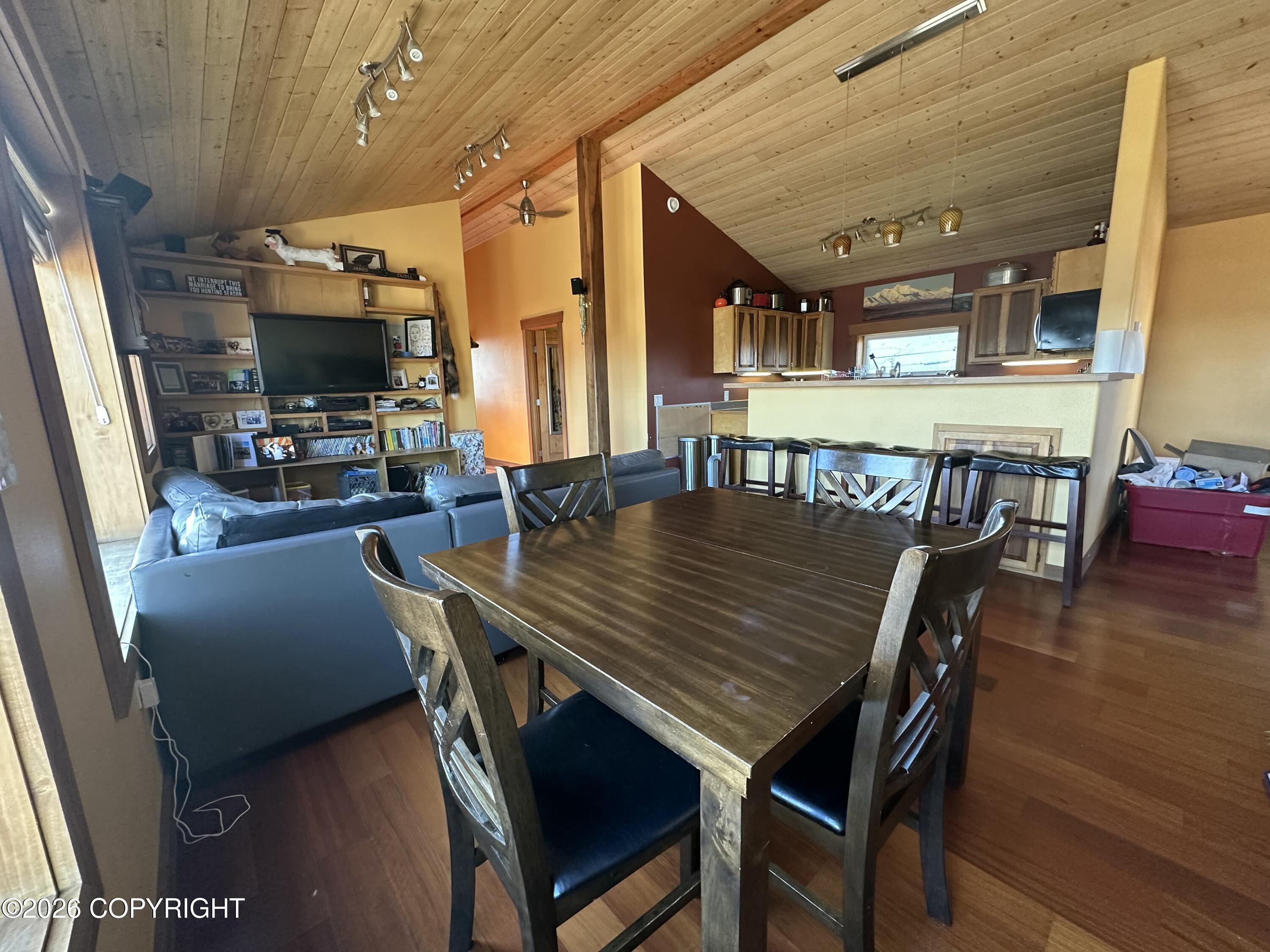 466 8th Avenue Property Photo 11