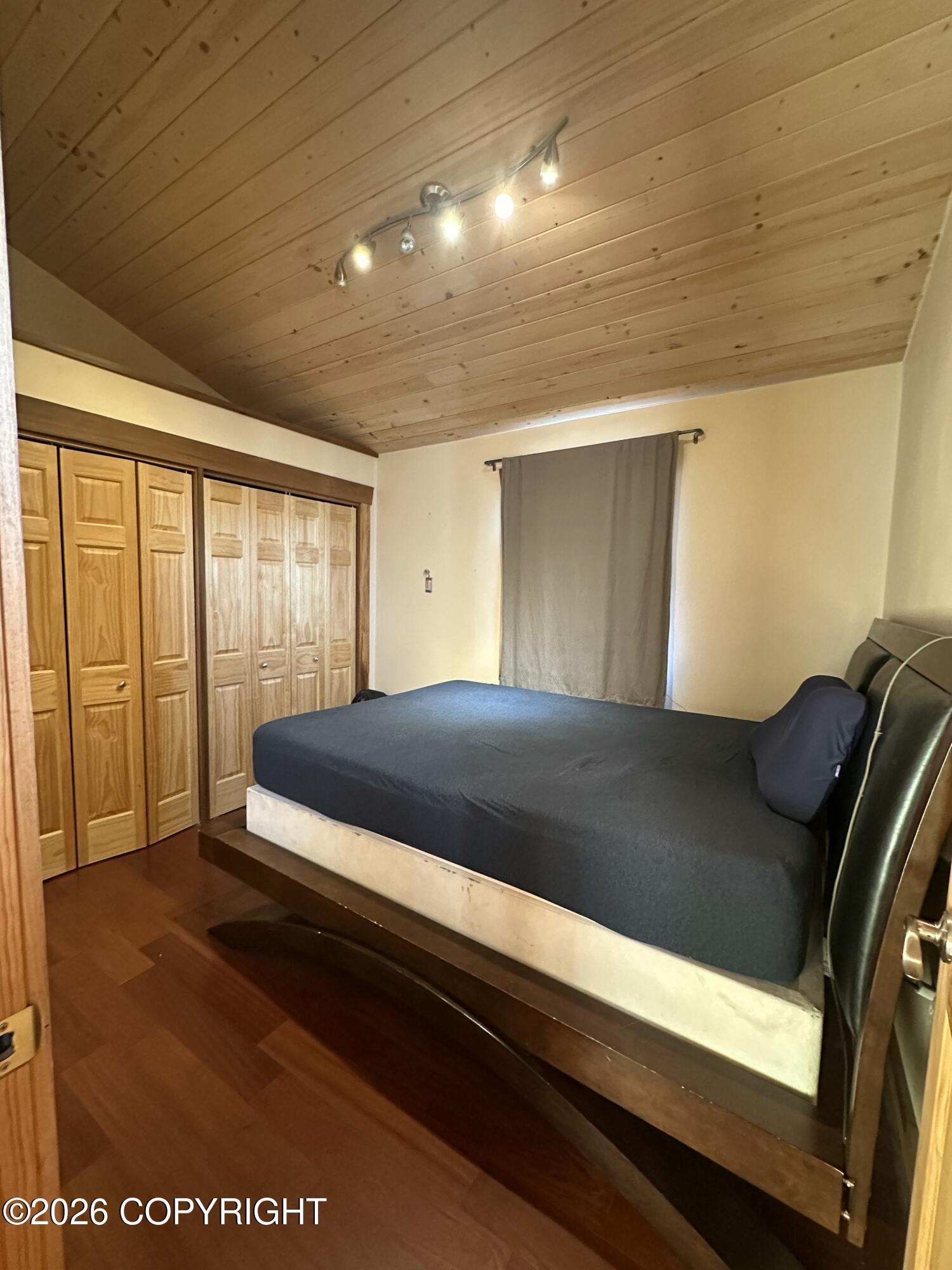 466 8th Avenue Property Photo 13