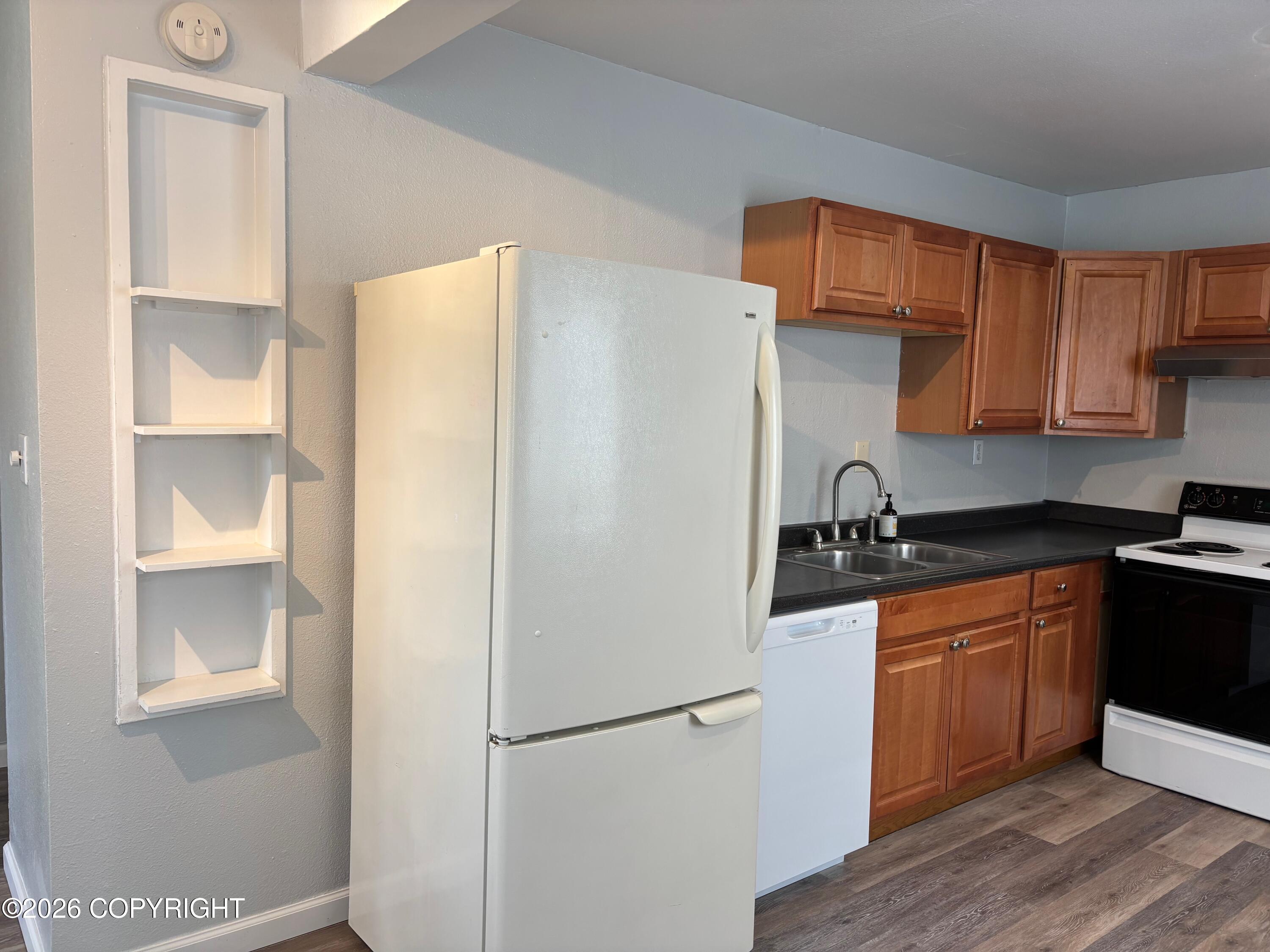 402 E 11th Avenue Property Photo 23