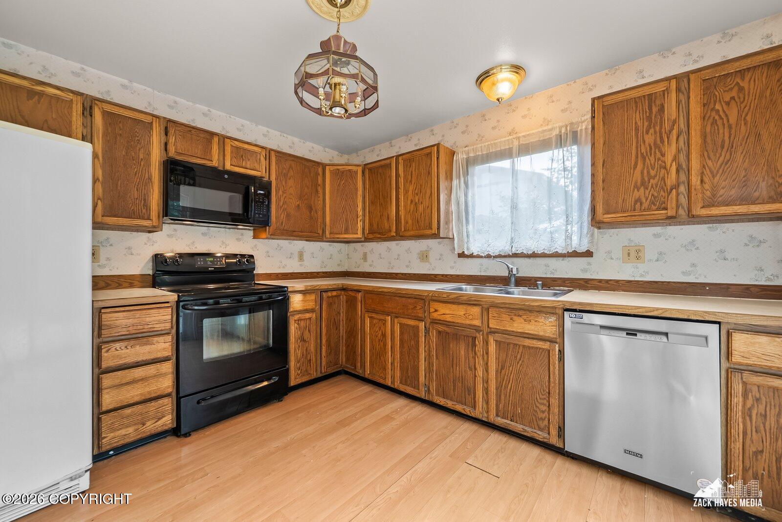 820 Woodmar Place Property Photo 11