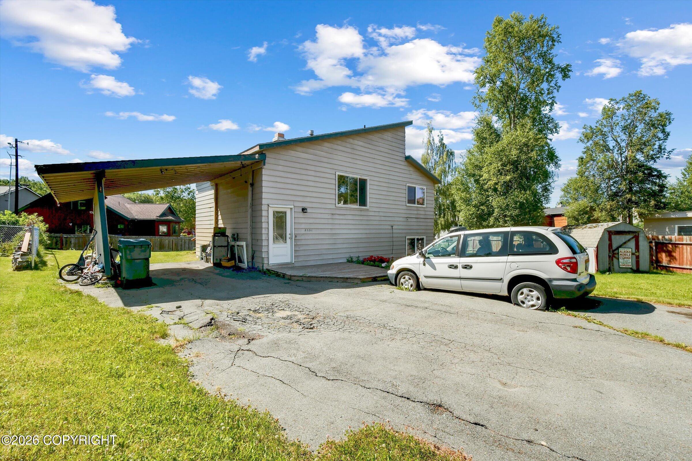 8520 Craiger Court Property Photo 3