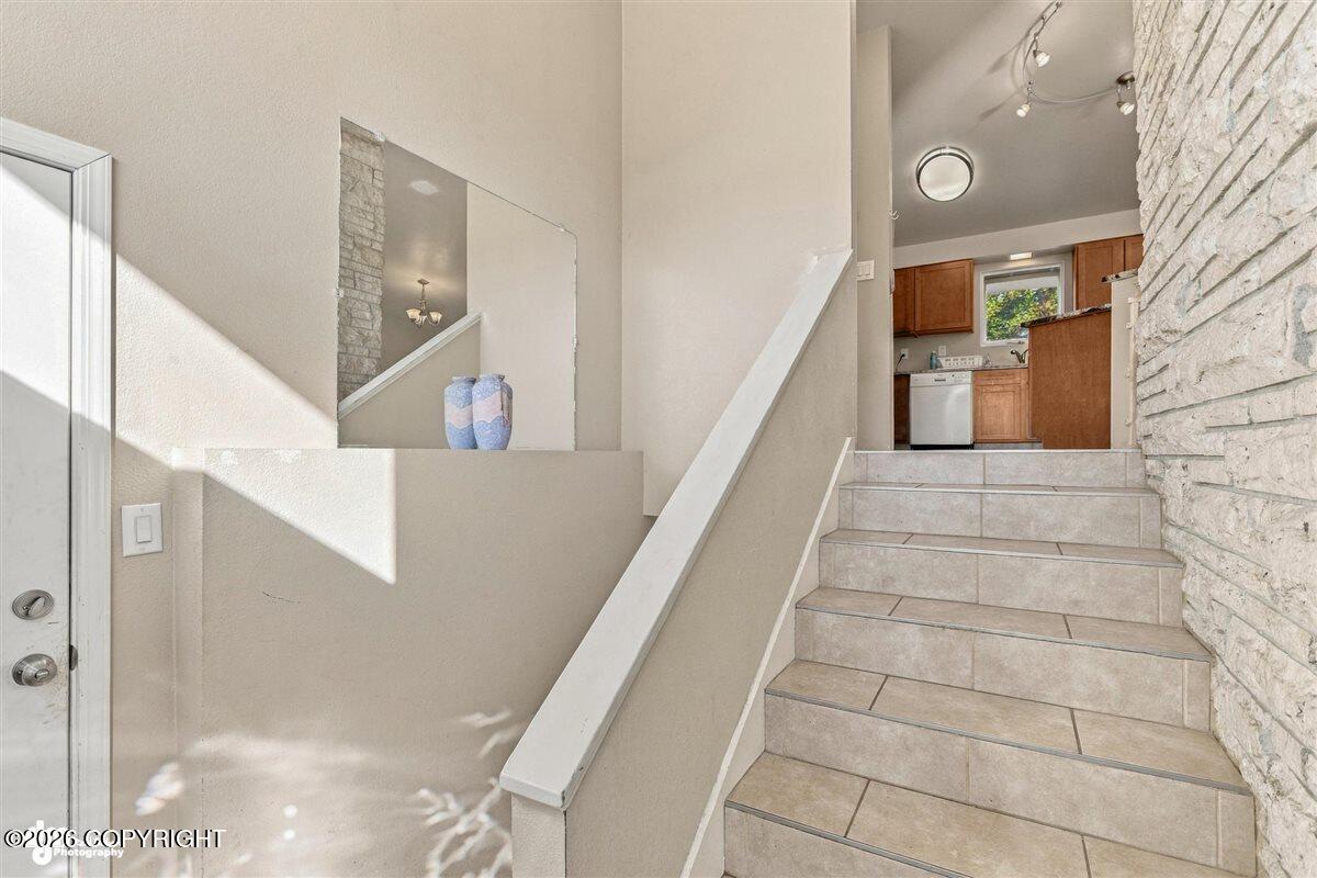 2307 W 32nd Avenue Property Photo 5