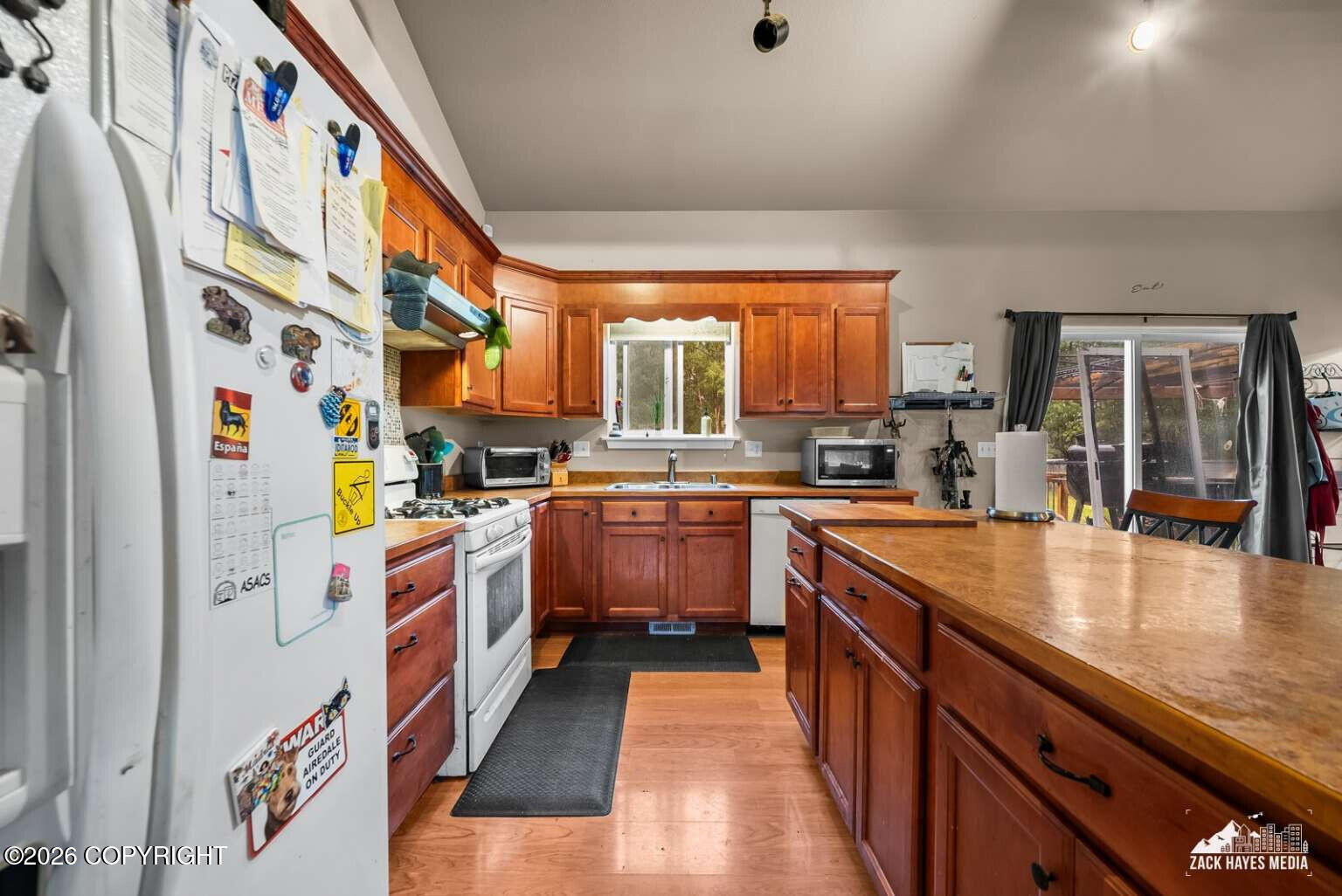 1204 S Vermillon Drive Property Photo 7