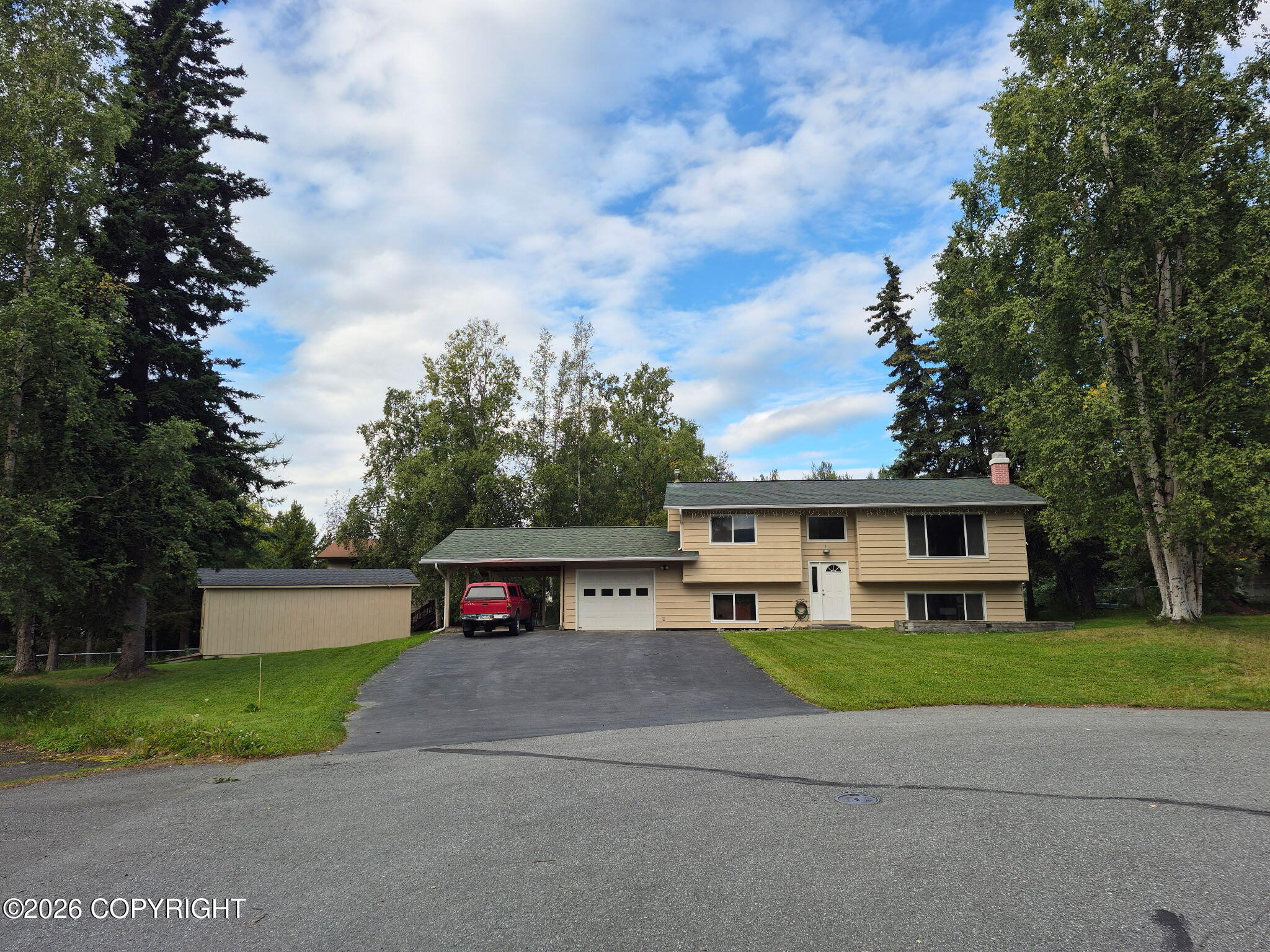 10640 Sanford Circle Property Photo 1