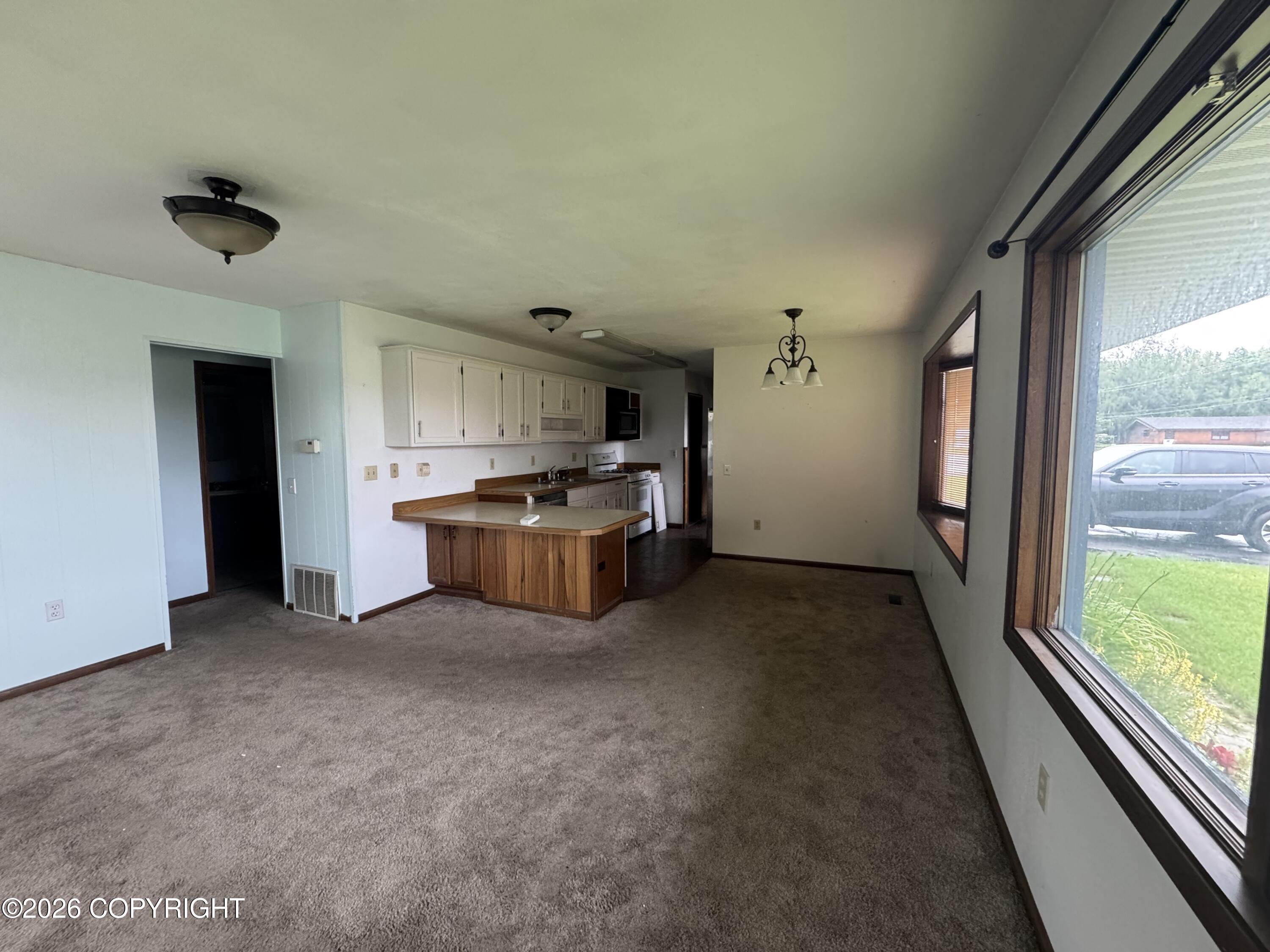 160 W Marydale Avenue Property Photo 4