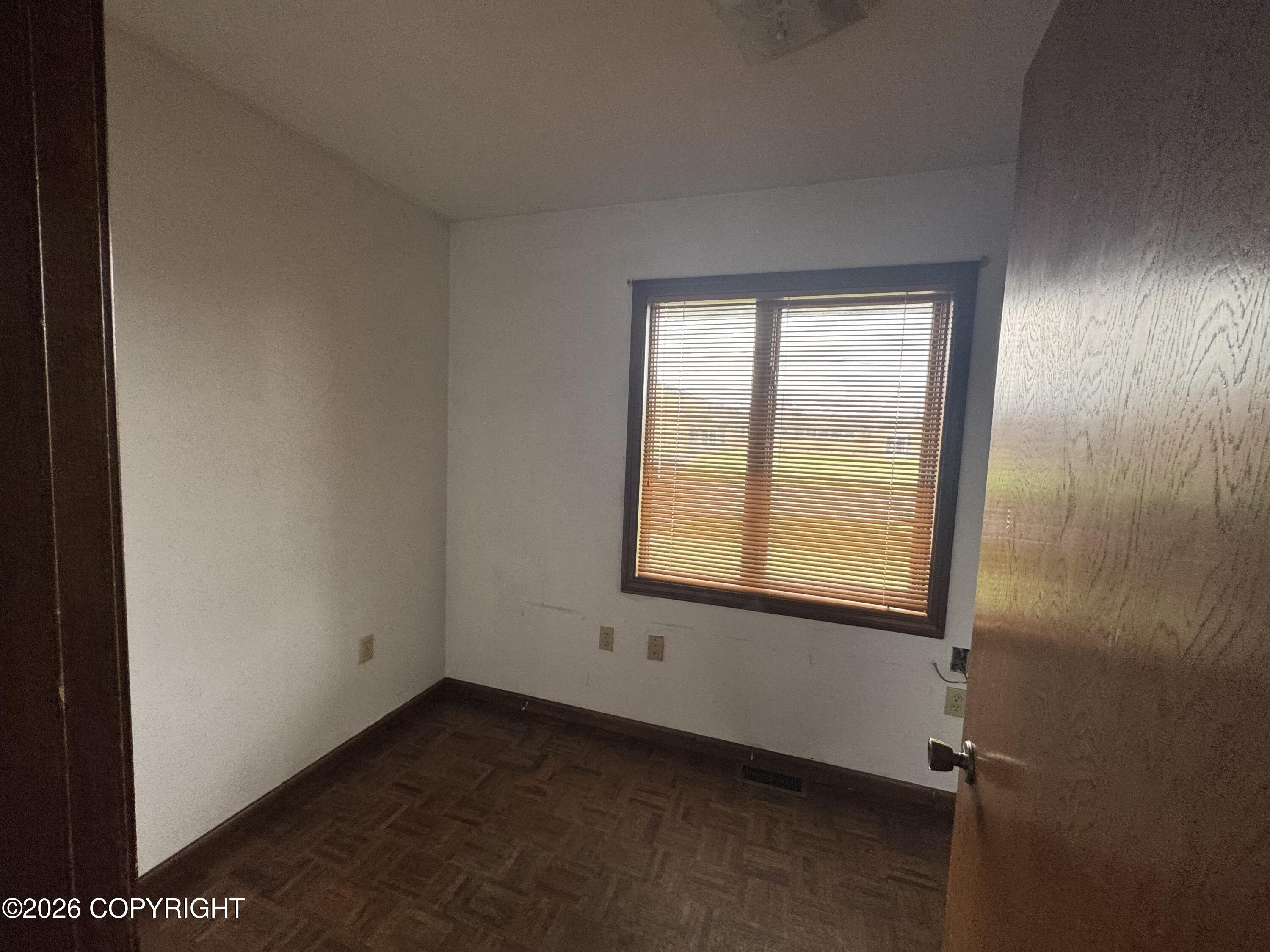 160 W Marydale Avenue Property Photo 6