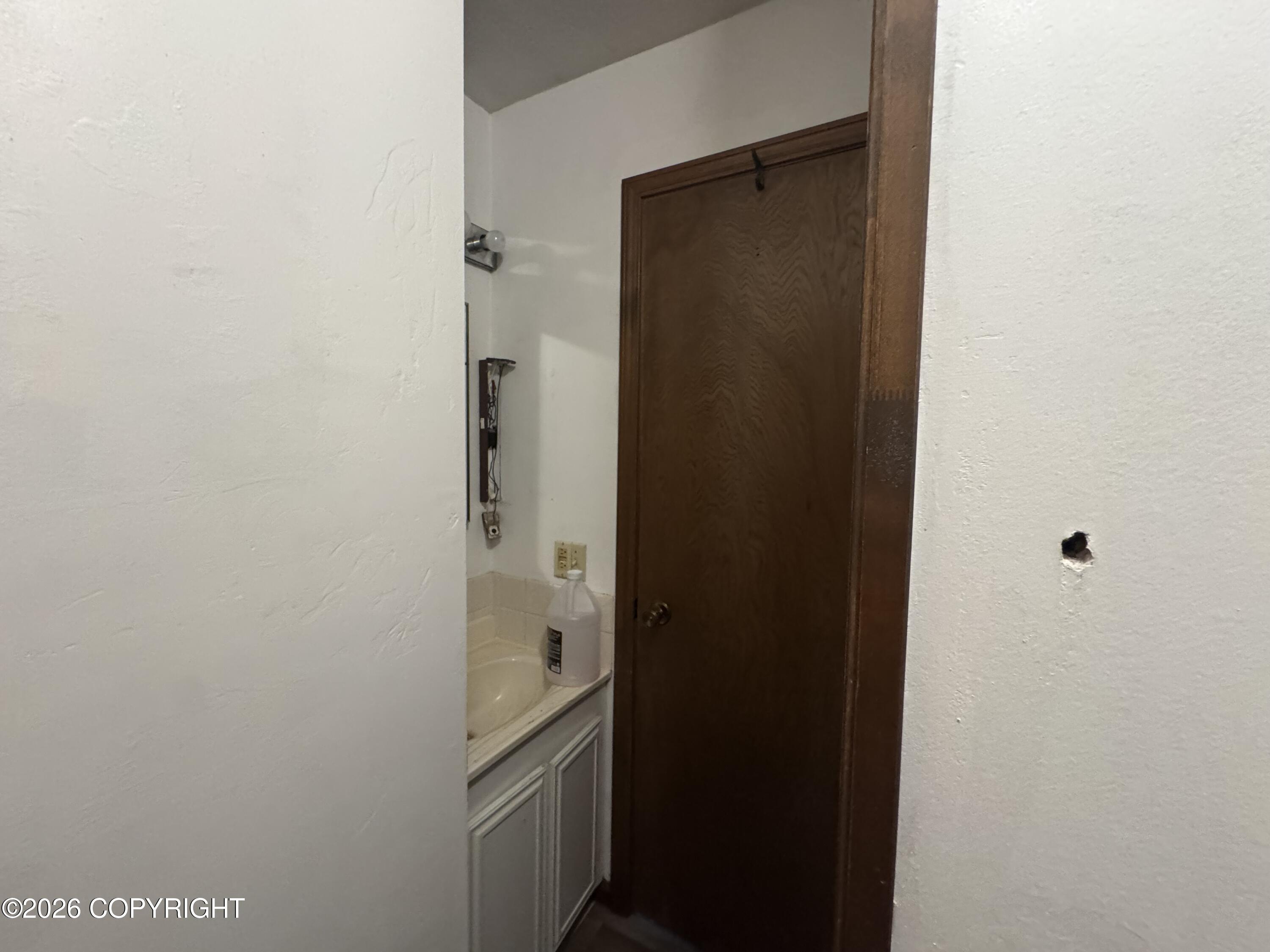 160 W Marydale Avenue Property Photo 10