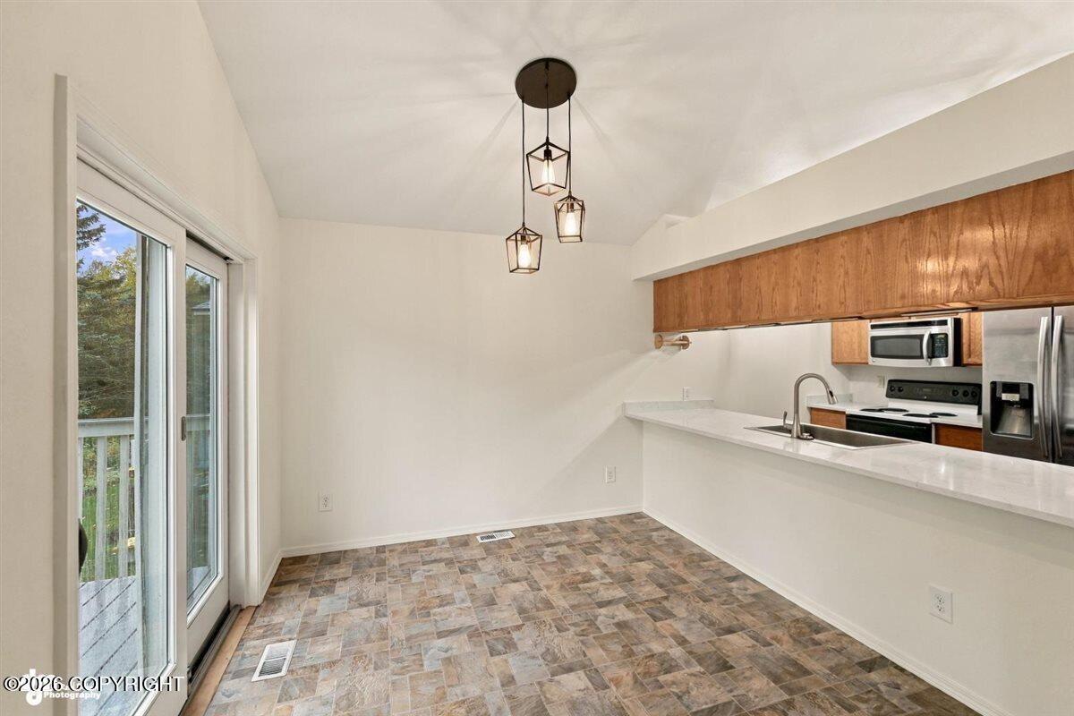 5816 Image Circle Property Photo 10