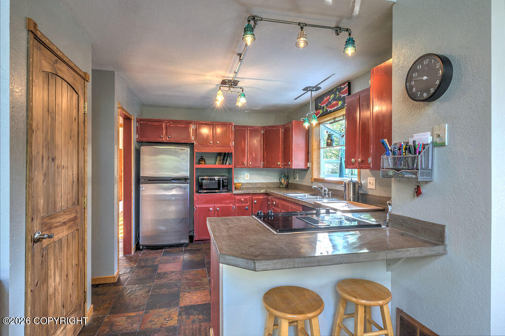 6251 West Tree Drive Property Photo 4