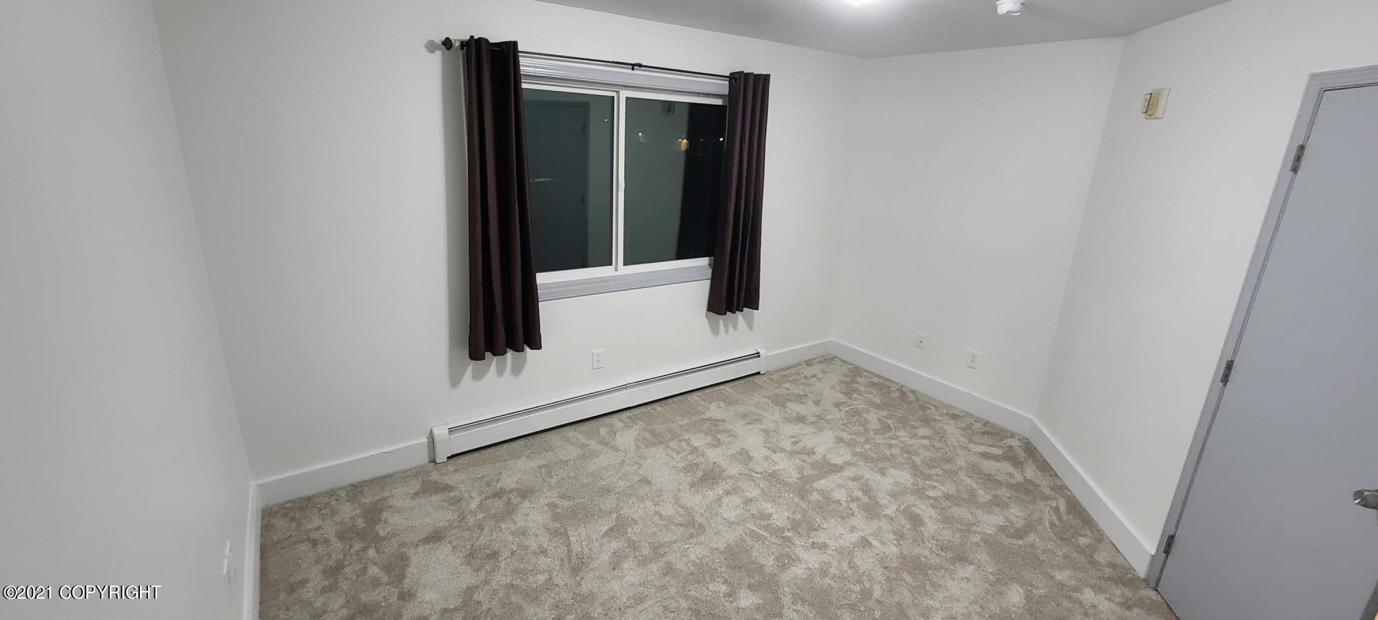 1080 E Broadway Avenue Property Photo 20