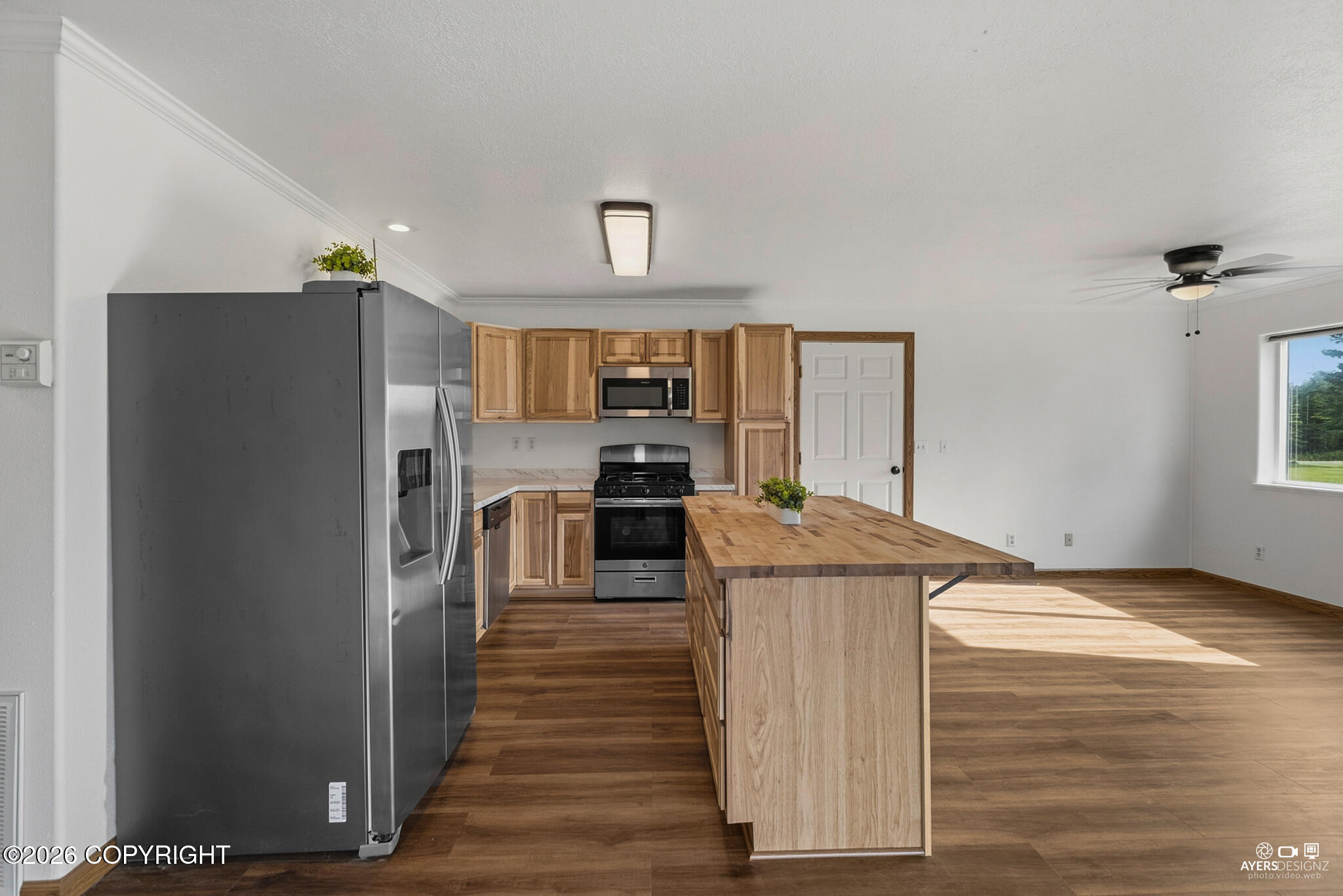 48210 Birdsong Court Property Photo 8