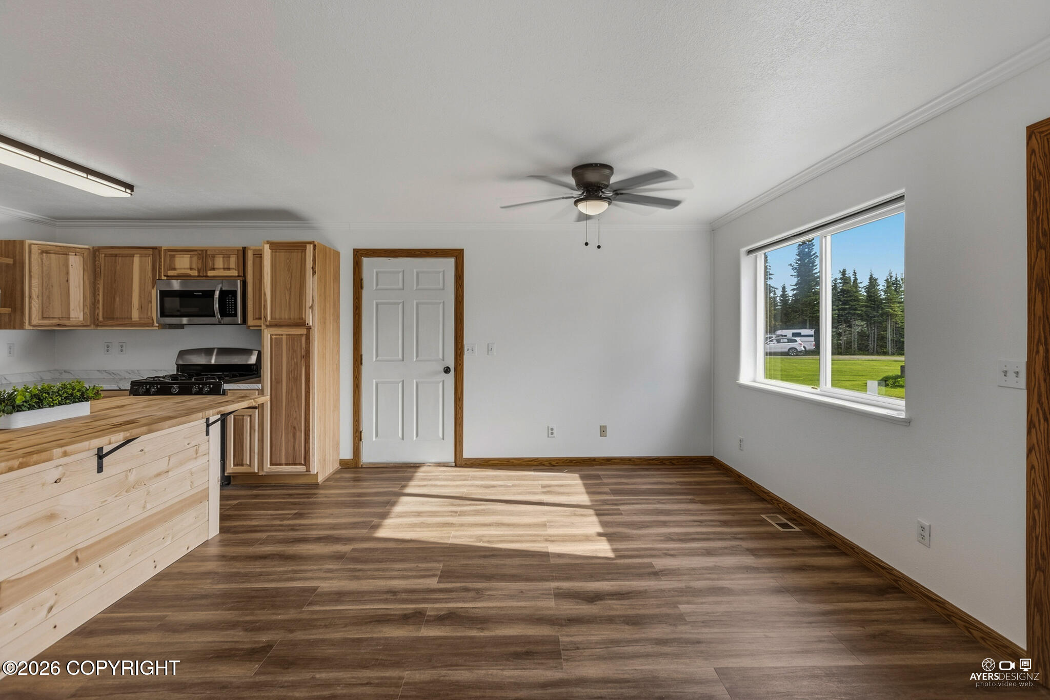 48210 Birdsong Court Property Photo 11