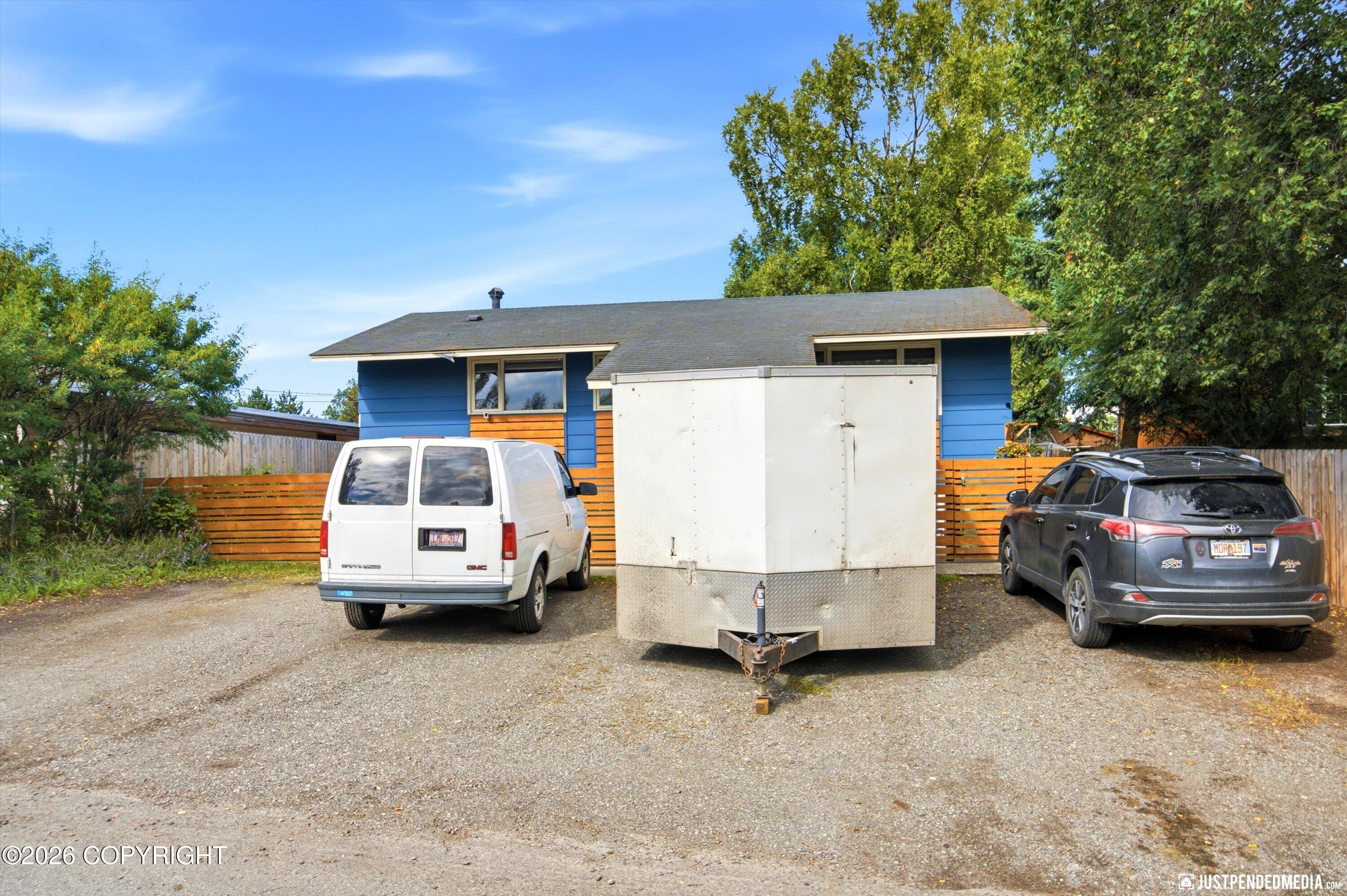 2615 W 33rd Avenue Property Photo 2