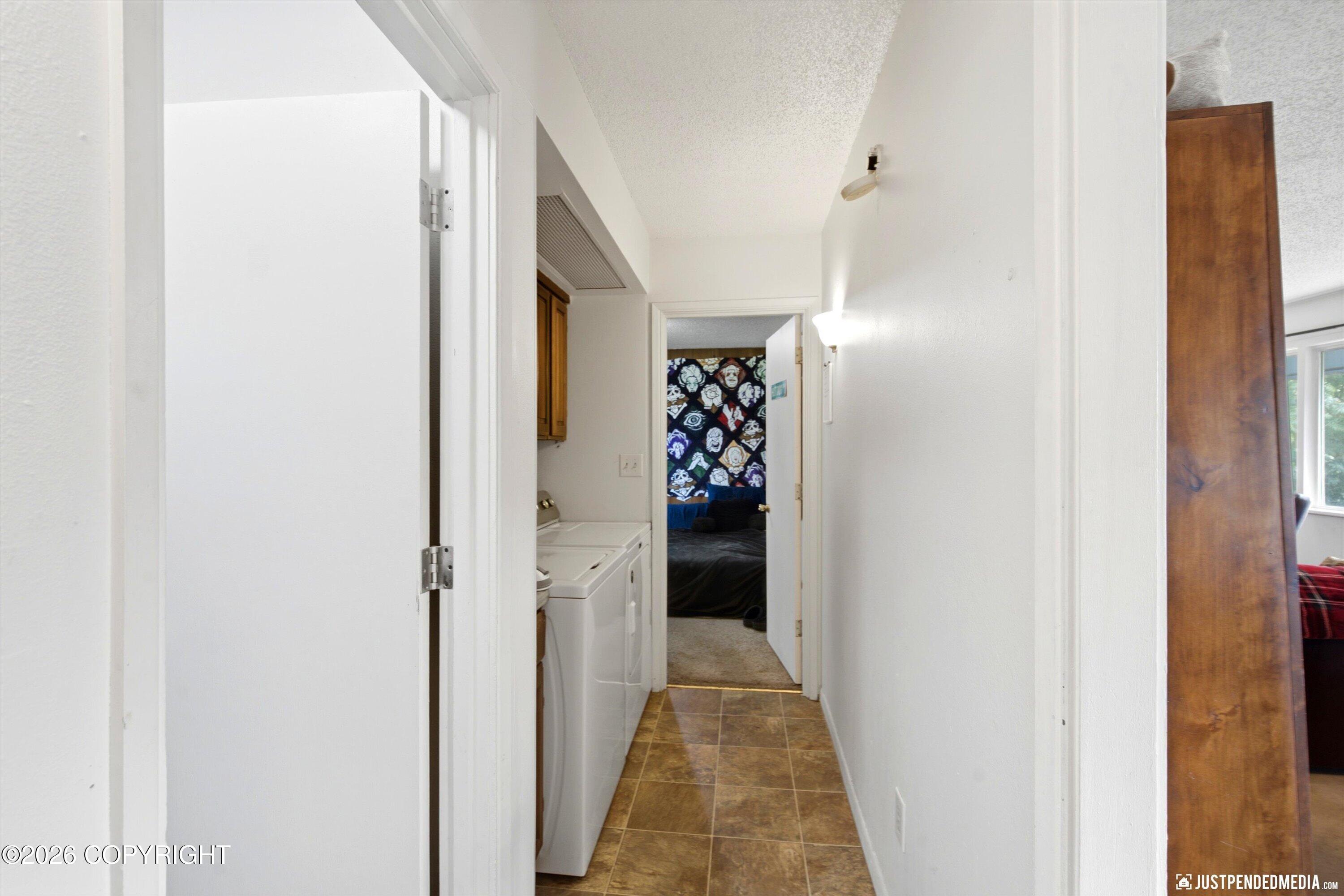 2615 W 33rd Avenue Property Photo 18