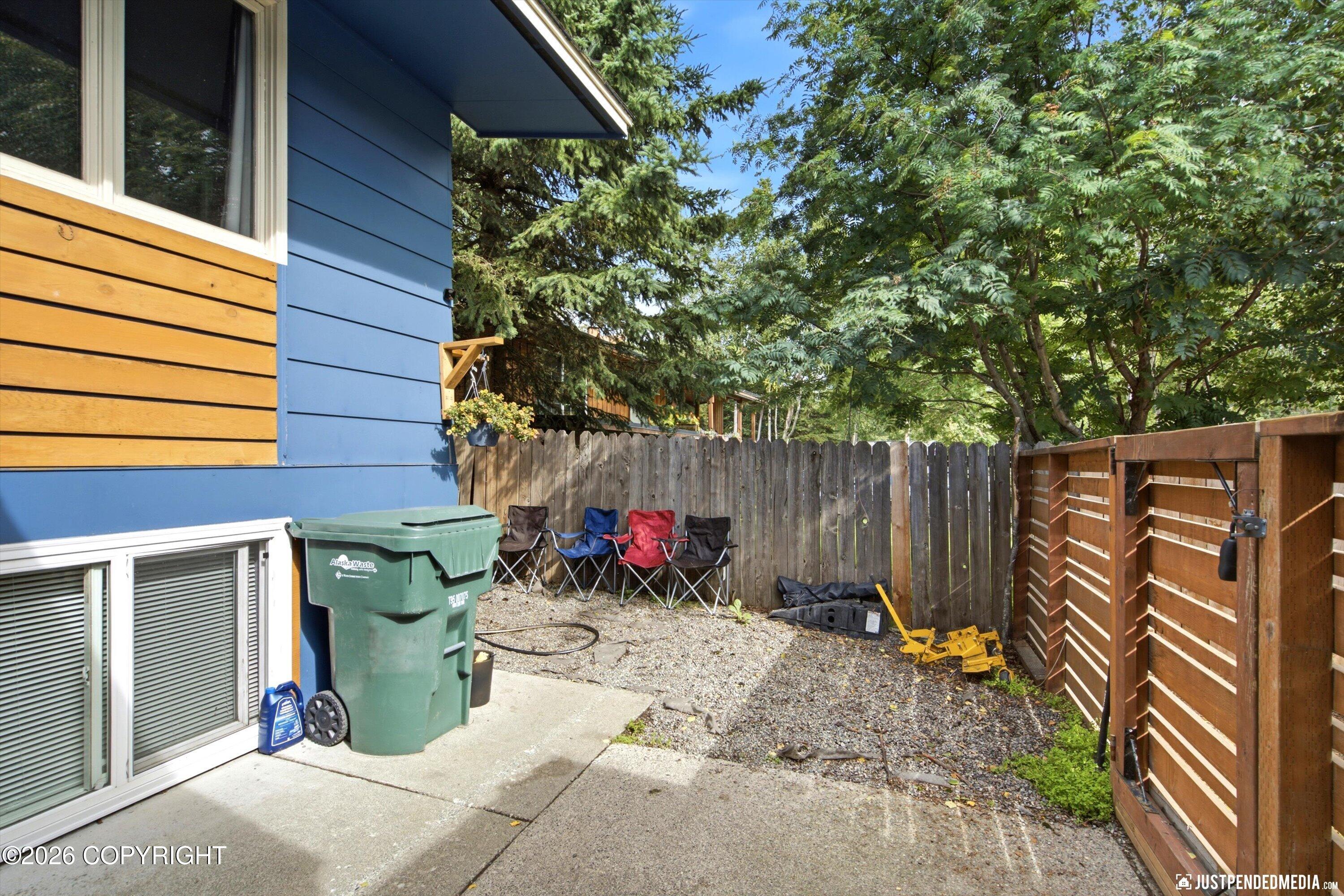 2615 W 33rd Avenue Property Photo 43
