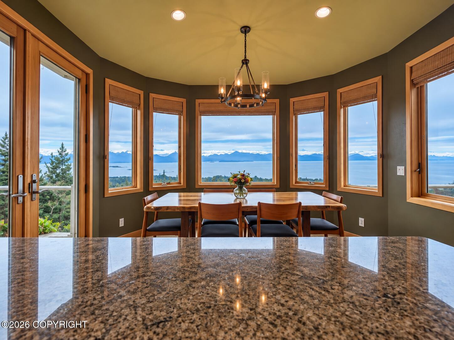 1551 Skyline Drive Property Photo 8