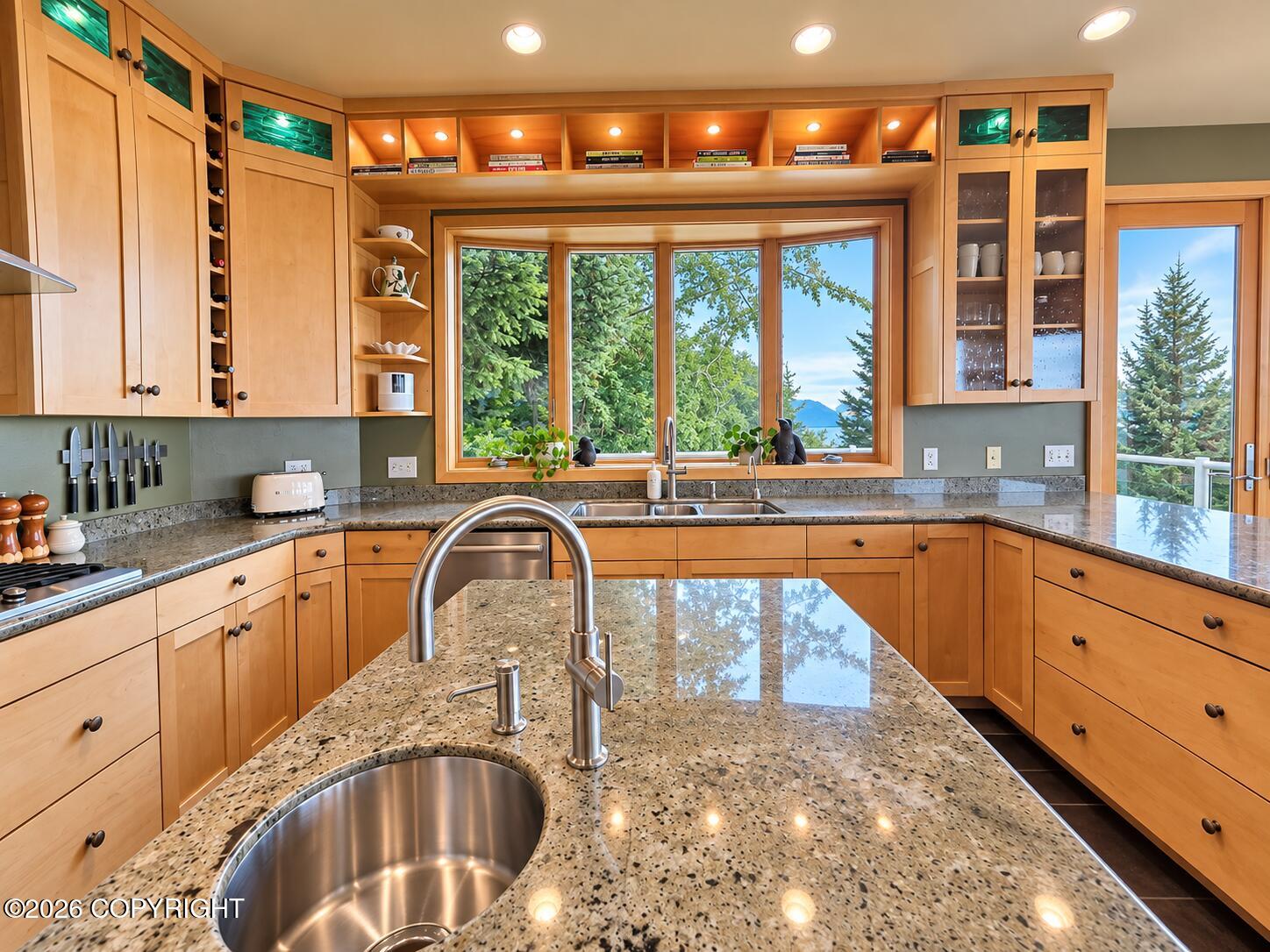 1551 Skyline Drive Property Photo 12