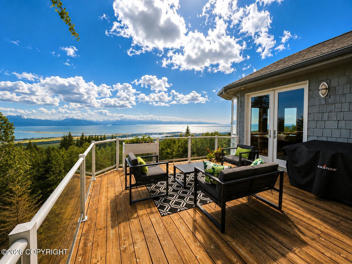 1551 Skyline Drive Property Photo 14