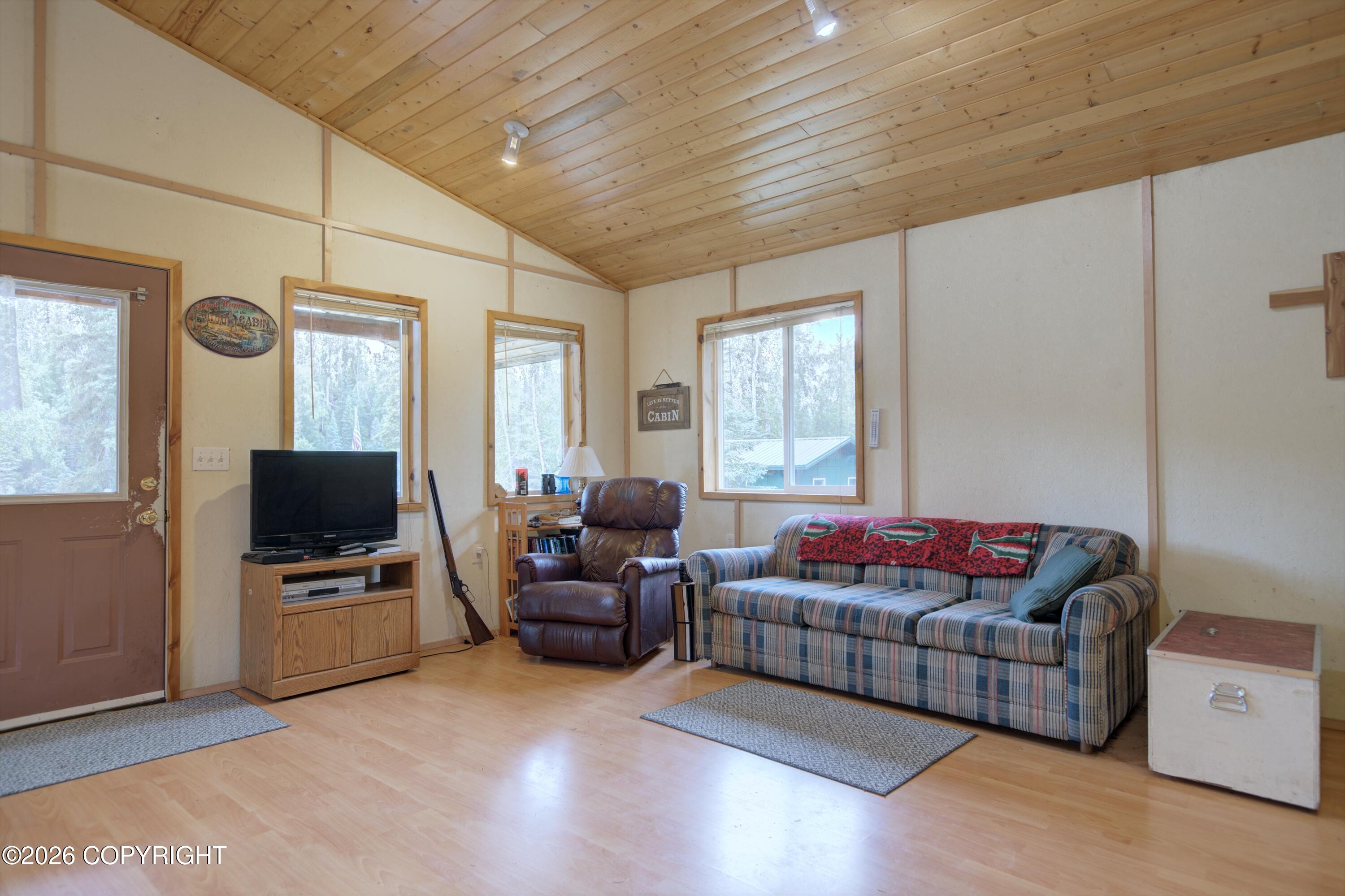 50633 Hong Kong Bend Rem Nw Property Photo 8