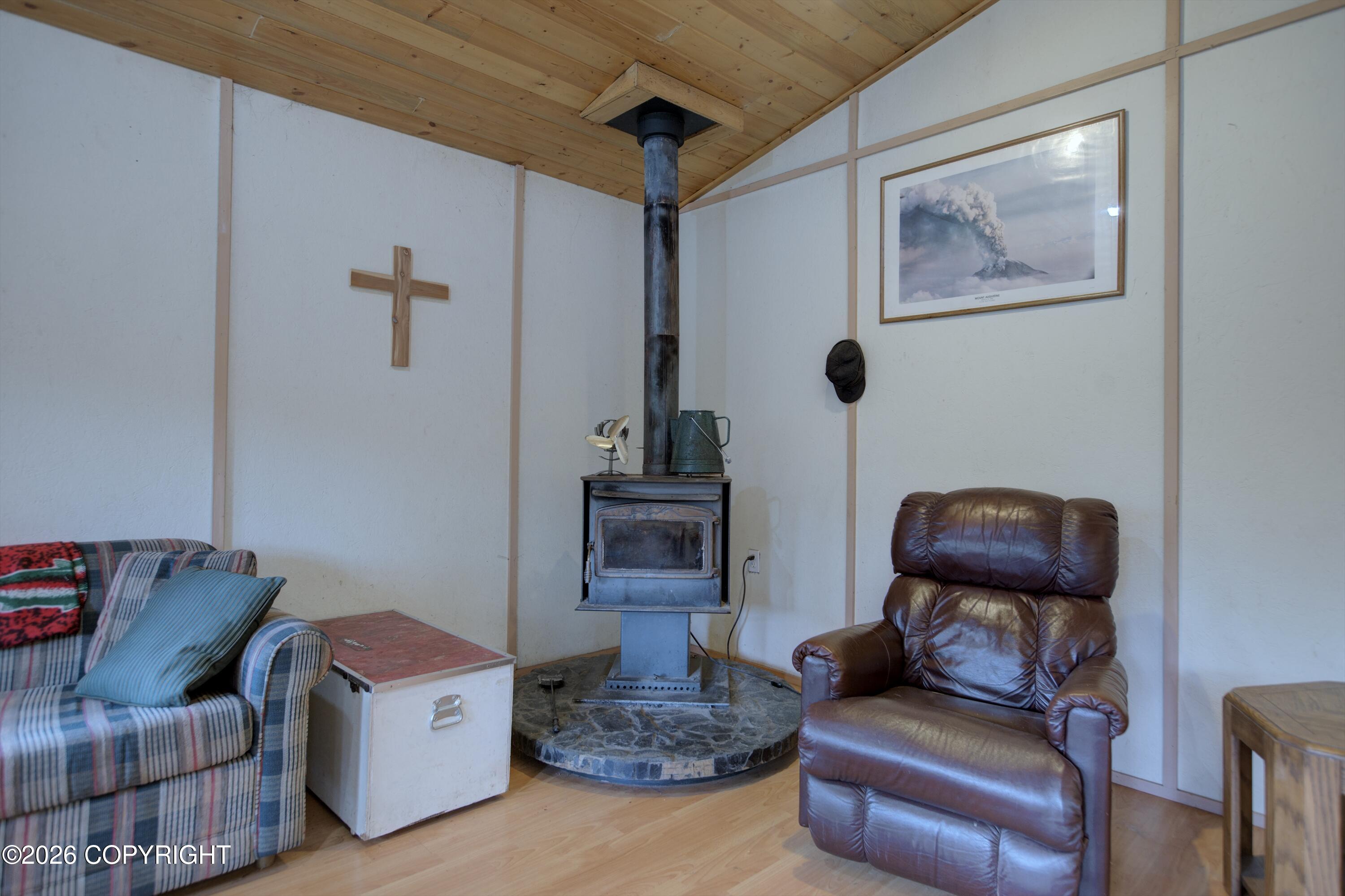 50633 Hong Kong Bend Rem Nw Property Photo 9