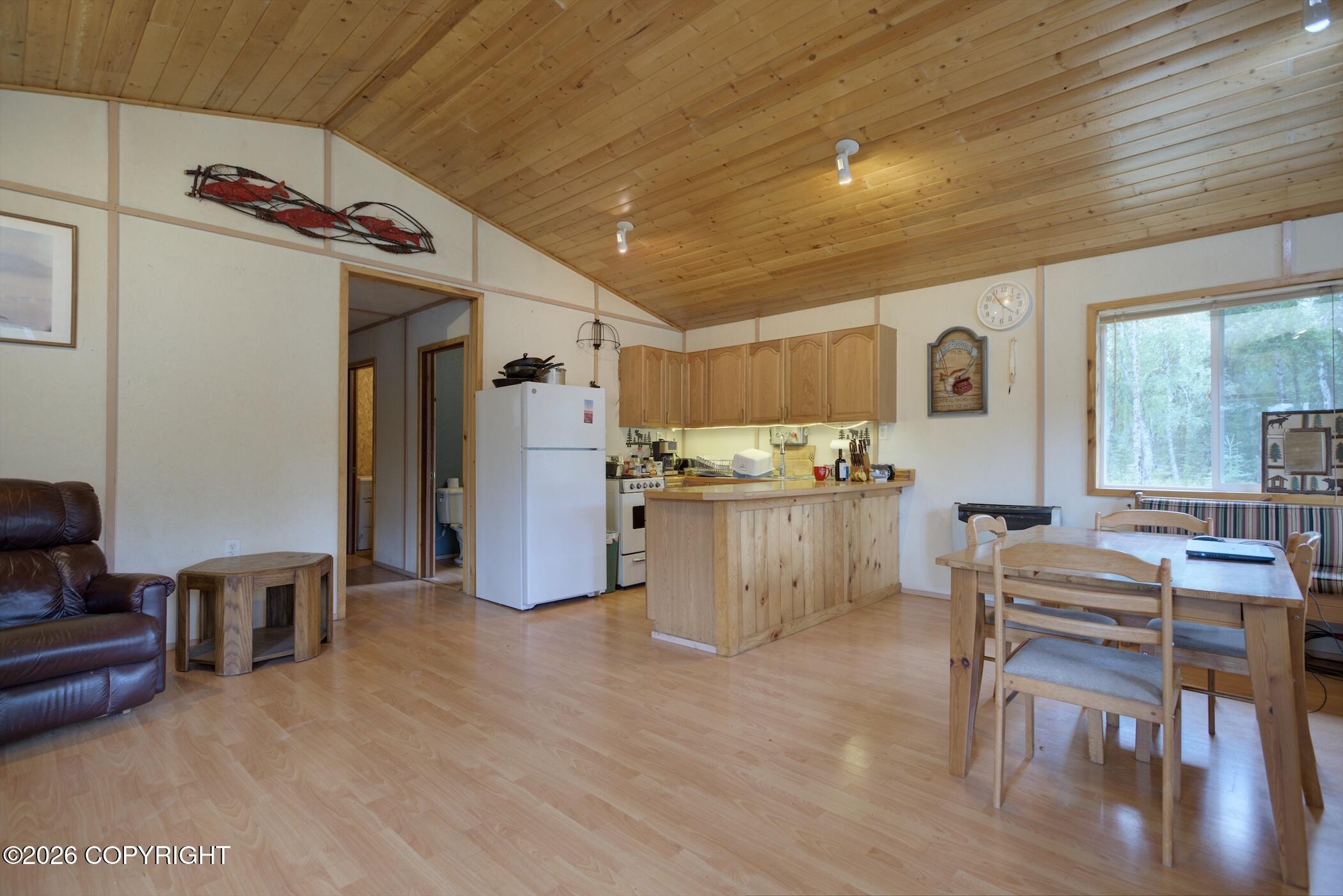 50633 Hong Kong Bend Rem Nw Property Photo 10