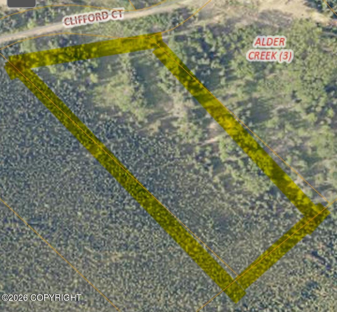 L7 B3 Clifford Court Property Photo 1