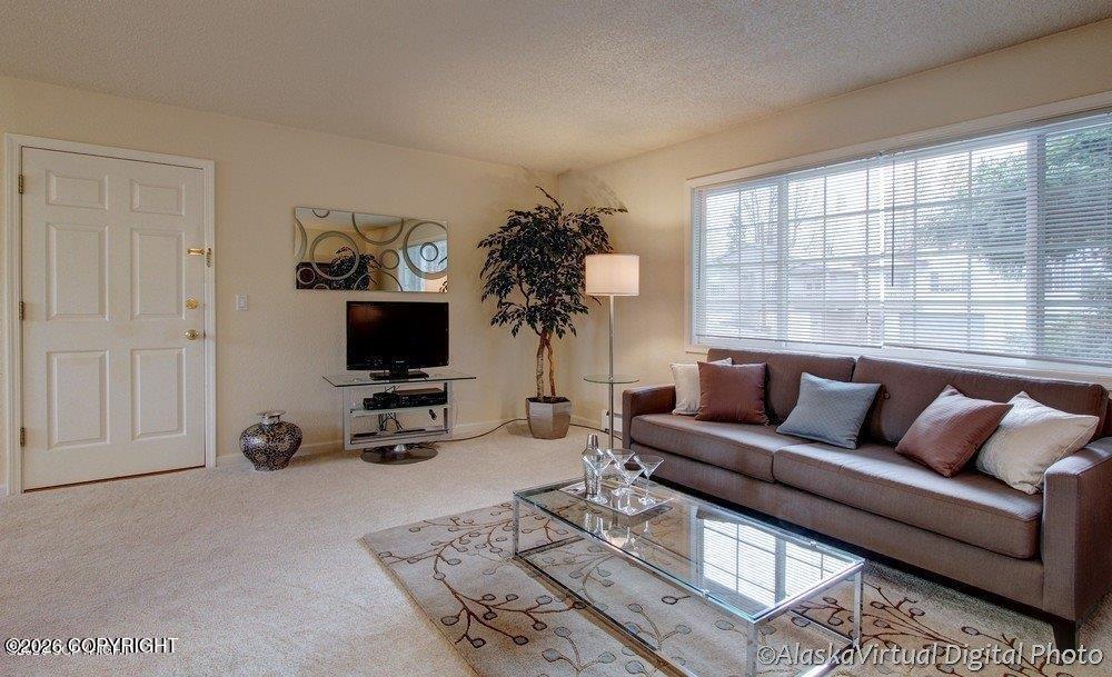 513 E 24th Avenue #1 Property Photo 2