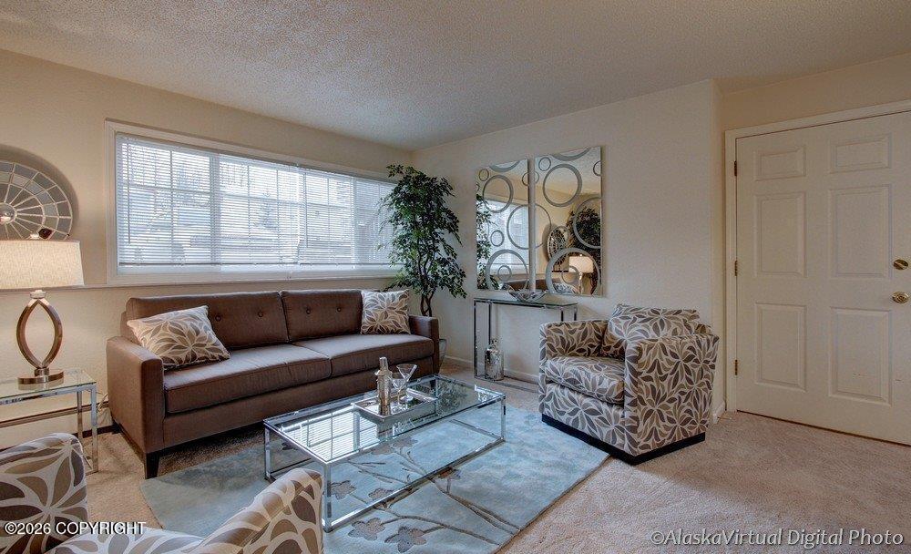 513 E 24th Avenue #2 Property Photo 3