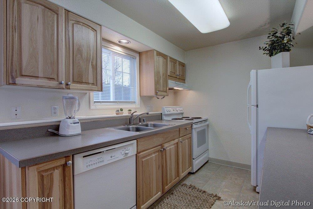 513 E 24th Avenue #2 Property Photo 6