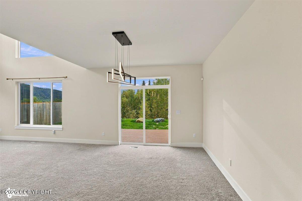 9390 Grey Owl Way Property Photo 10