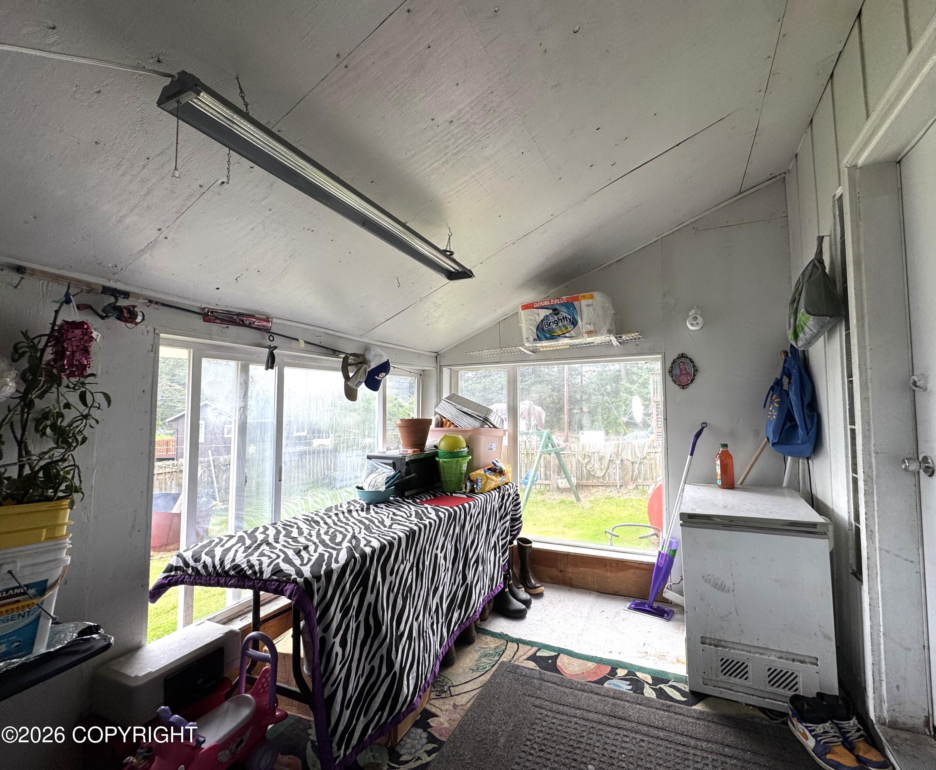 746 Jacksons Lane Property Photo 4