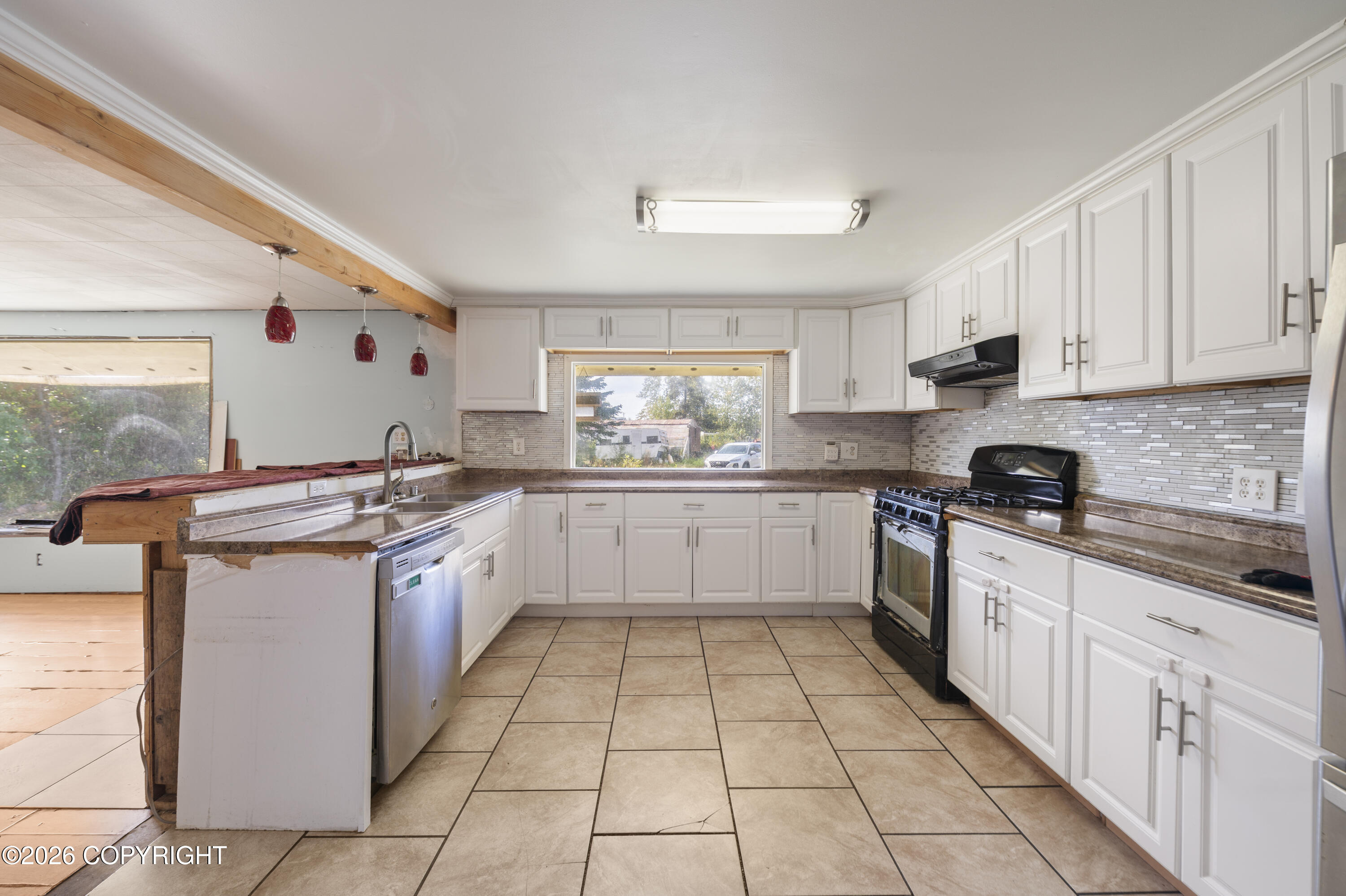 34045 North Fork Road Property Photo 5