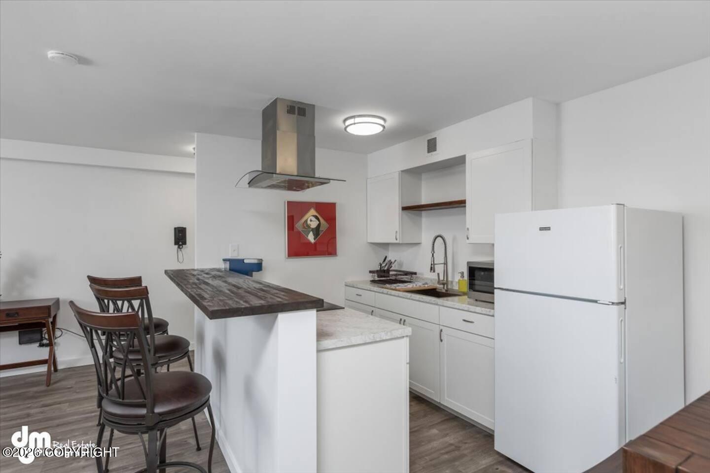 525 W 3rd Avenue #3 Property Photo 3