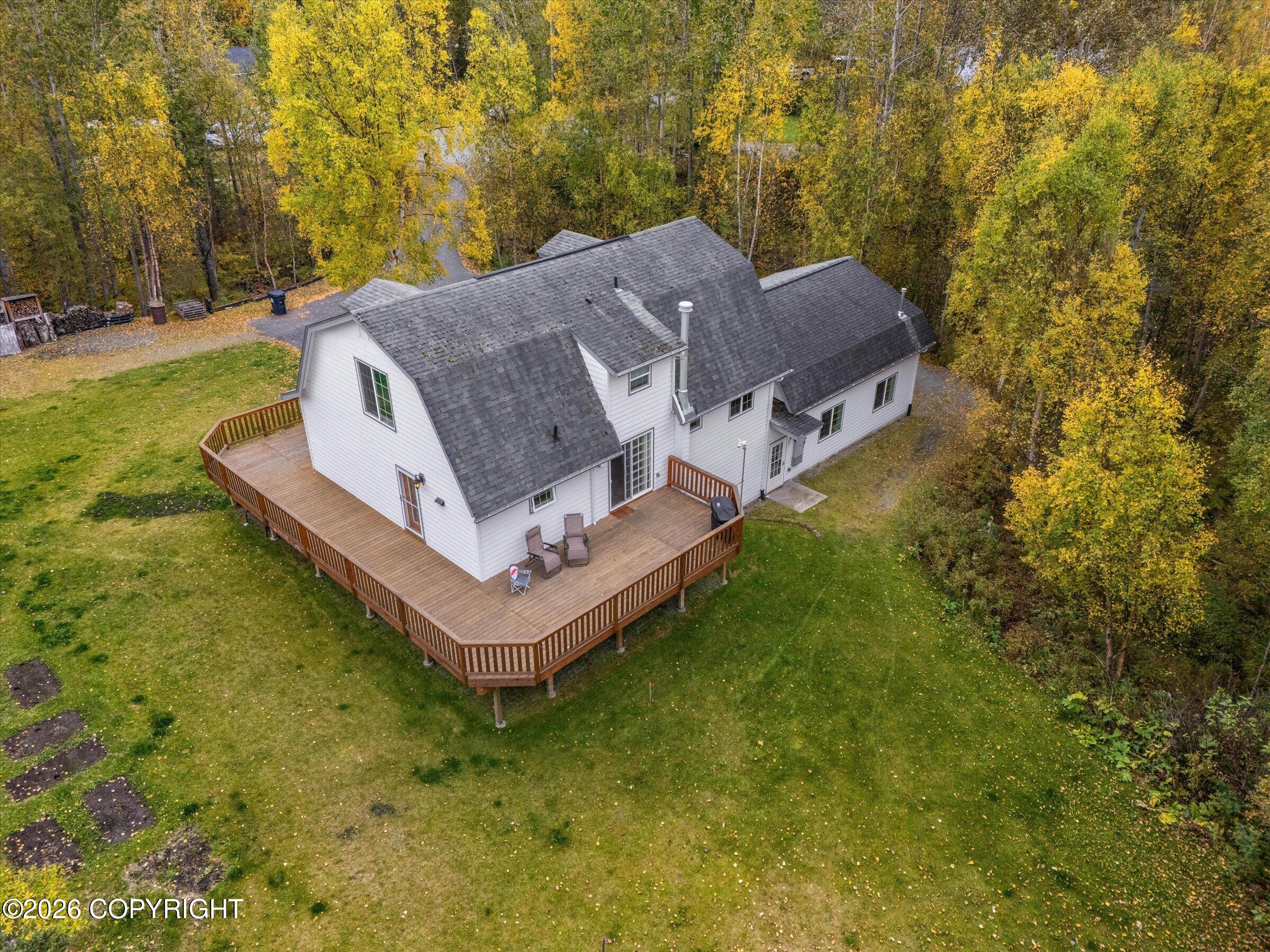 900 N Win Circle Property Photo 2