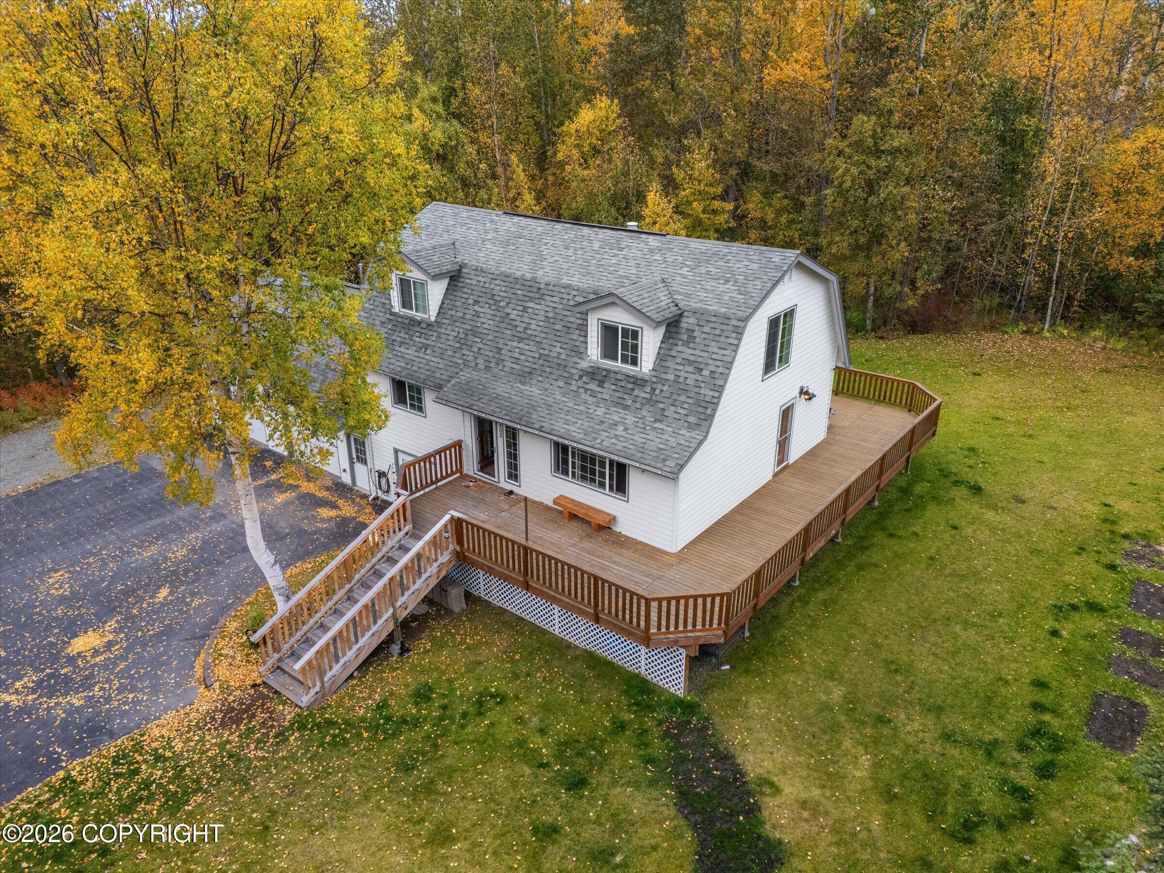 900 N Win Circle Property Photo 4