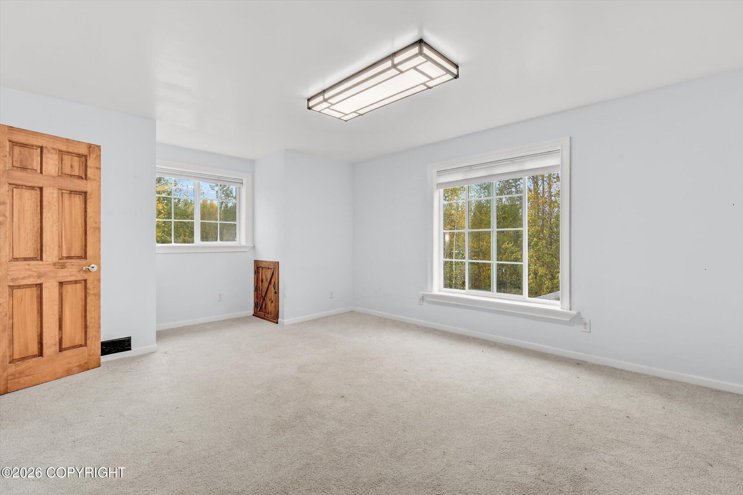900 N Win Circle Property Photo 8