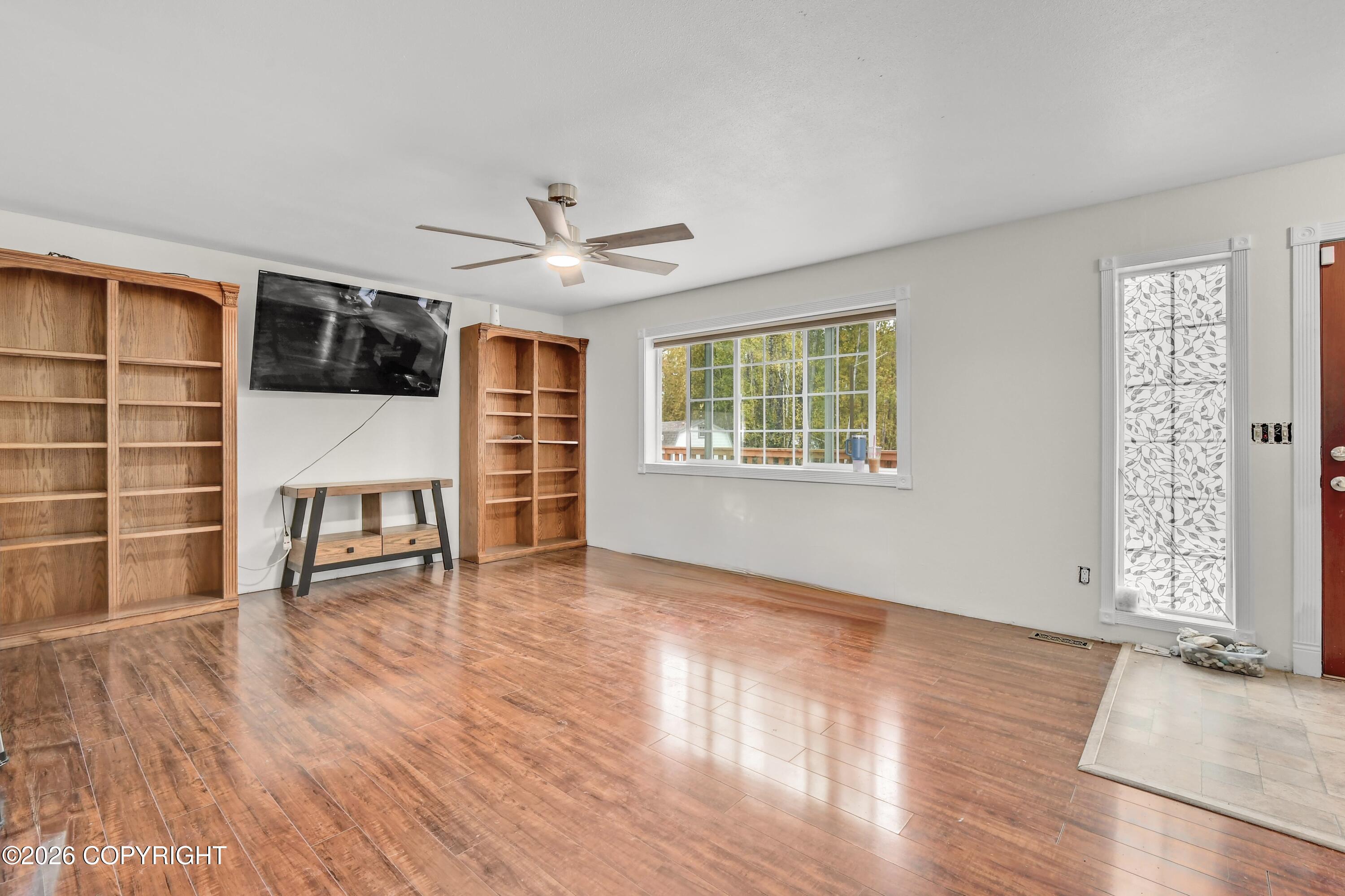 900 N Win Circle Property Photo 27